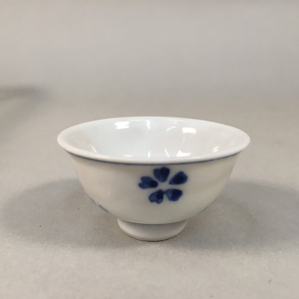 Japanese Porcelain Sake Cup Guinomi Sakazuki Vtg Cherry Blossom GU867