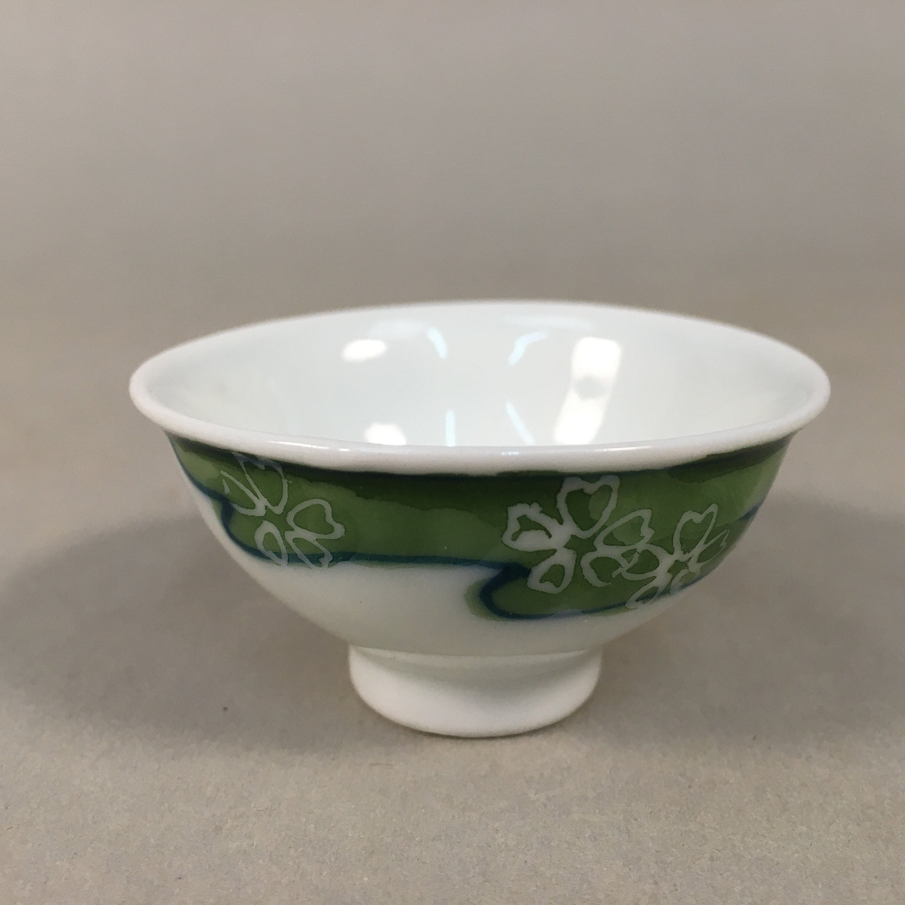 Japanese Porcelain Sake Cup Guinomi Sakazuki Vtg Cherry Blossom Phoenix GU861