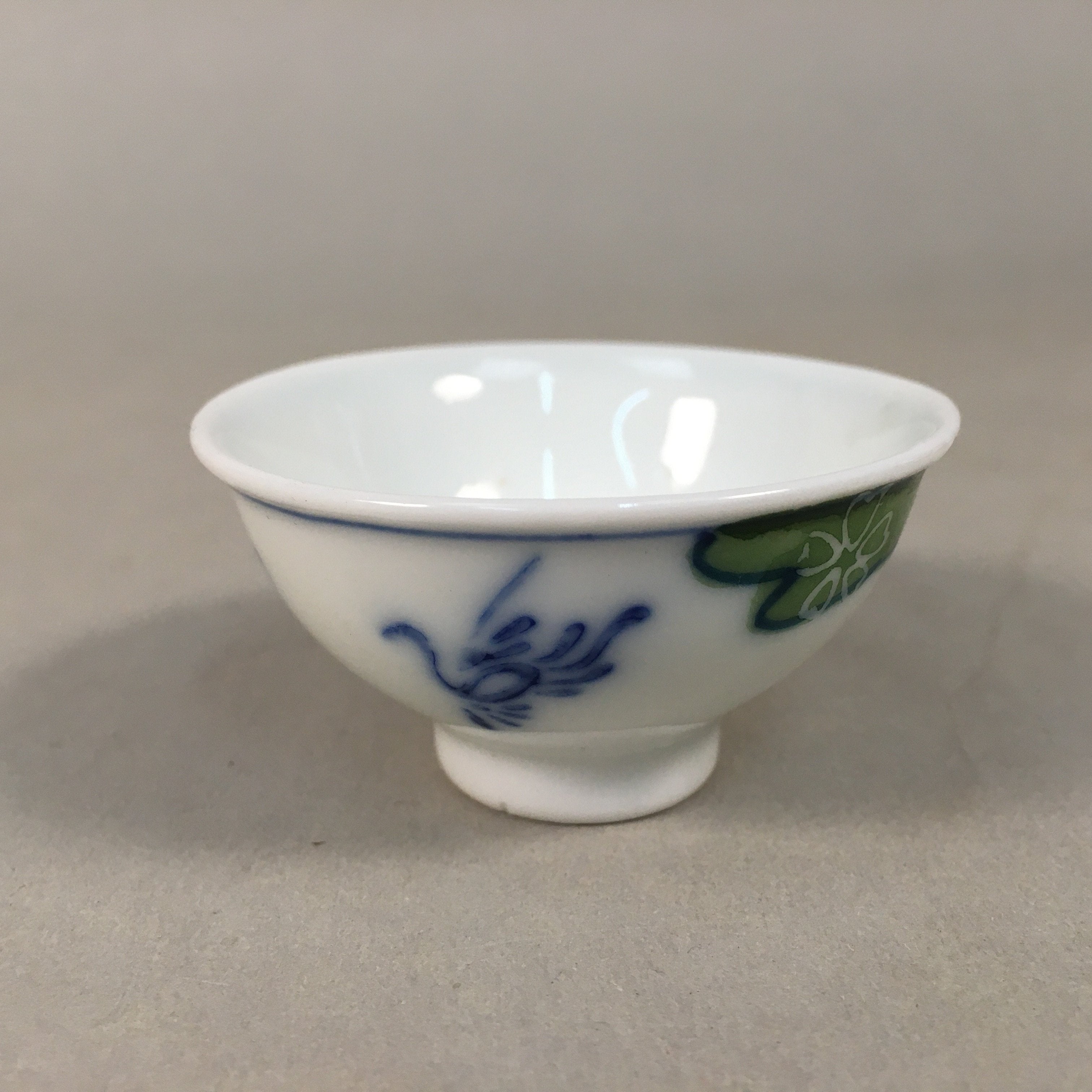 Japanese Porcelain Sake Cup Guinomi Sakazuki Vtg Cherry Blossom Phoenix GU861