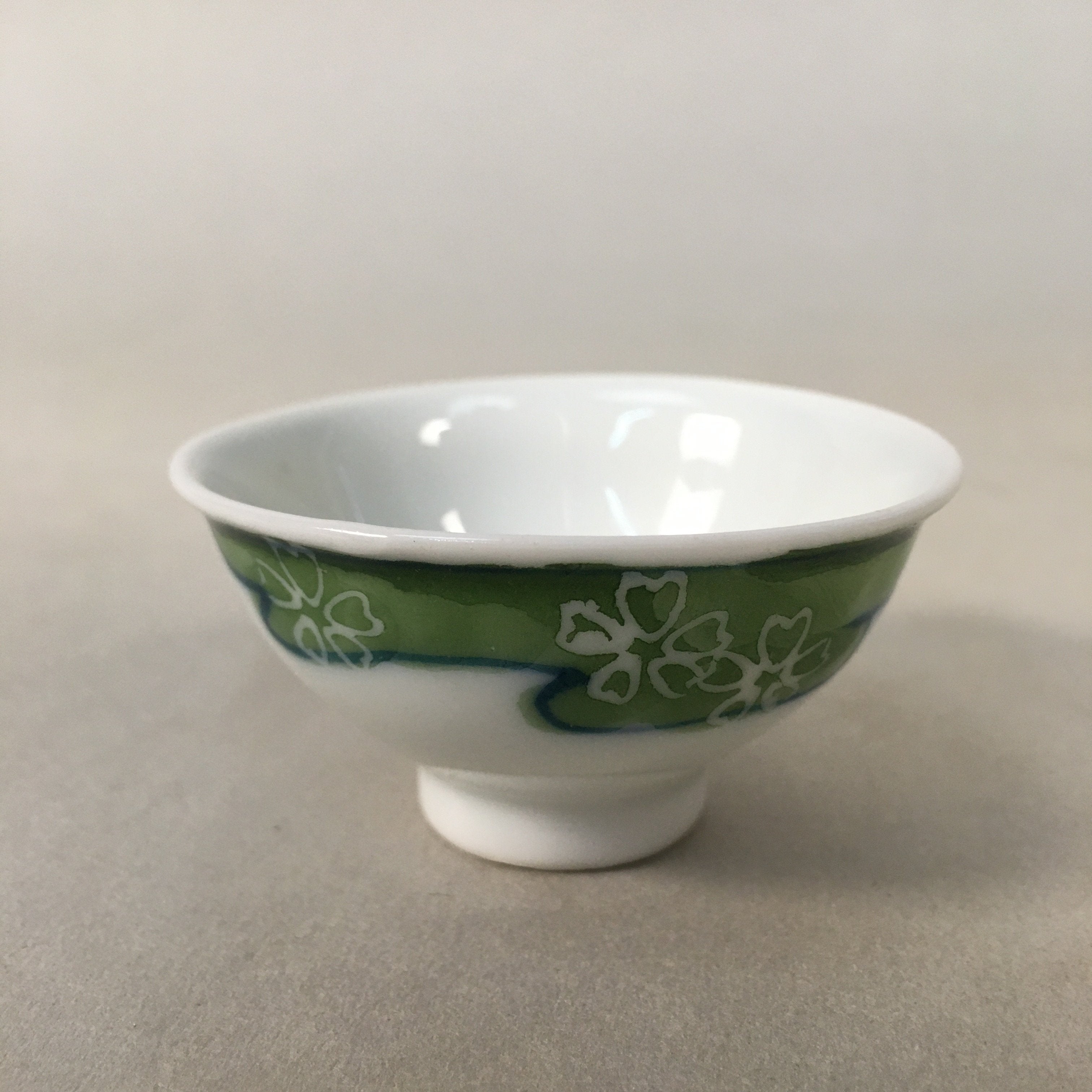 Japanese Porcelain Sake Cup Guinomi Sakazuki Vtg Cherry Blossom Phoenix GU861