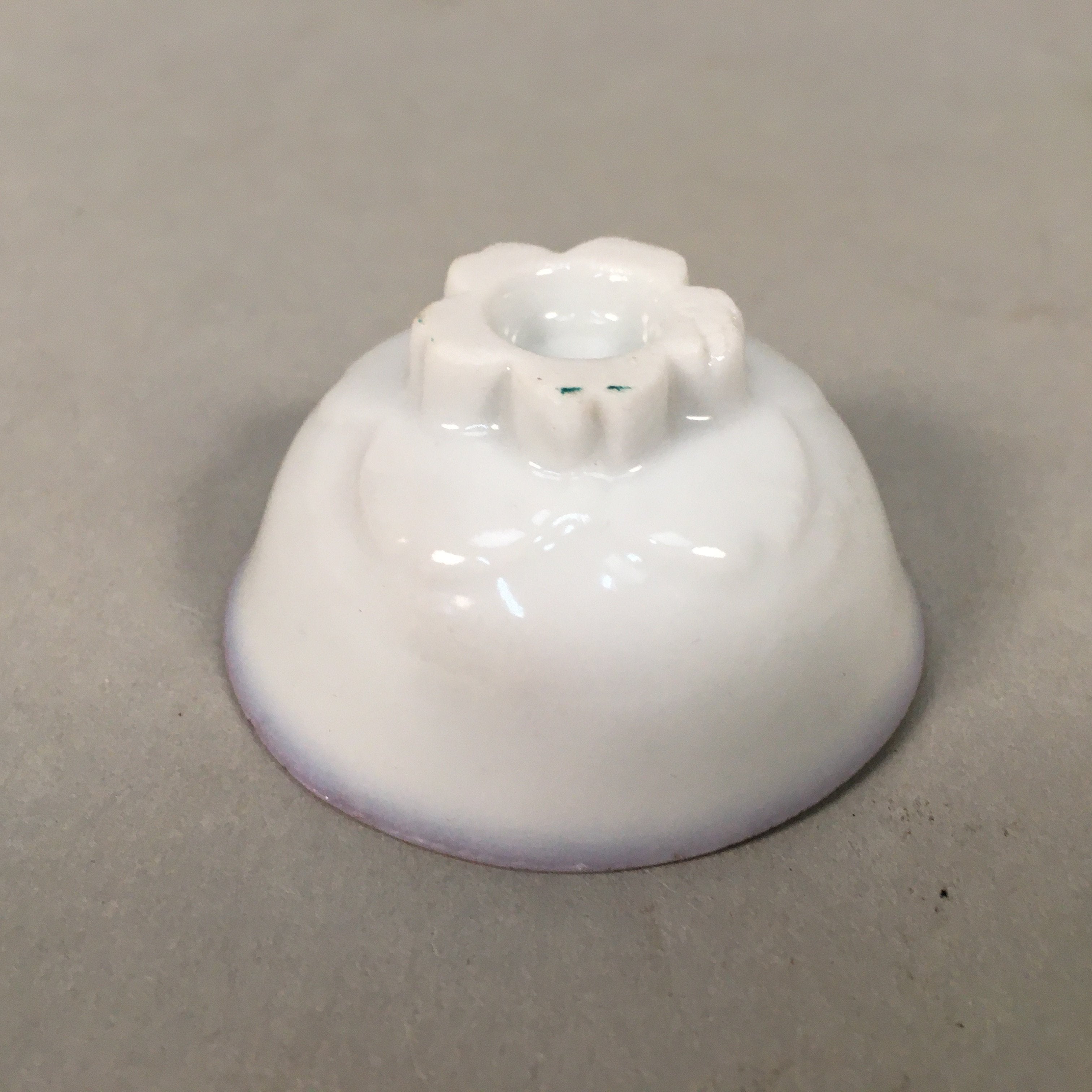 Japanese Porcelain Sake Cup Guinomi Sakazuki Vtg Daruma Cherry Blossom GU881