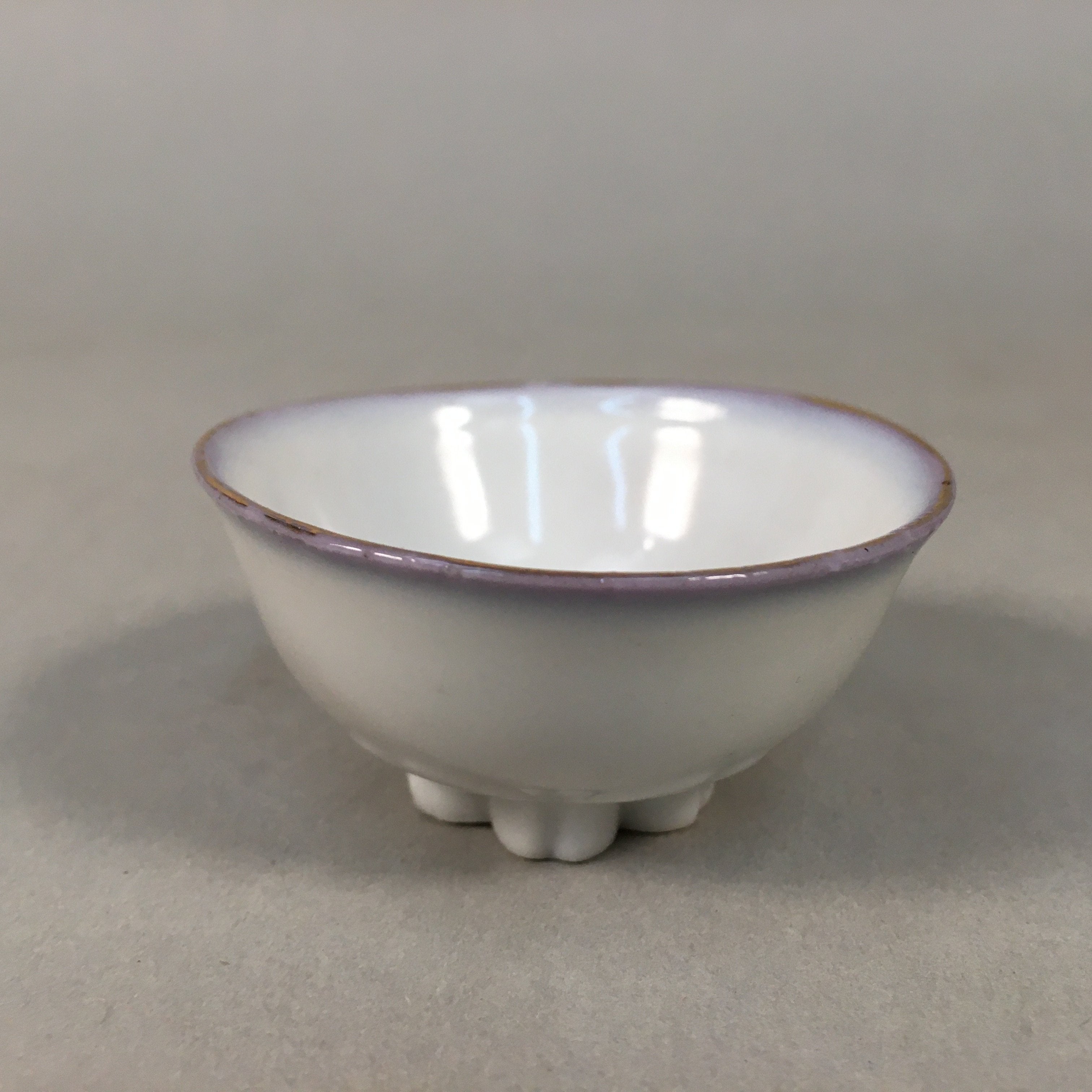 Japanese Porcelain Sake Cup Guinomi Sakazuki Vtg Daruma Cherry Blossom GU881
