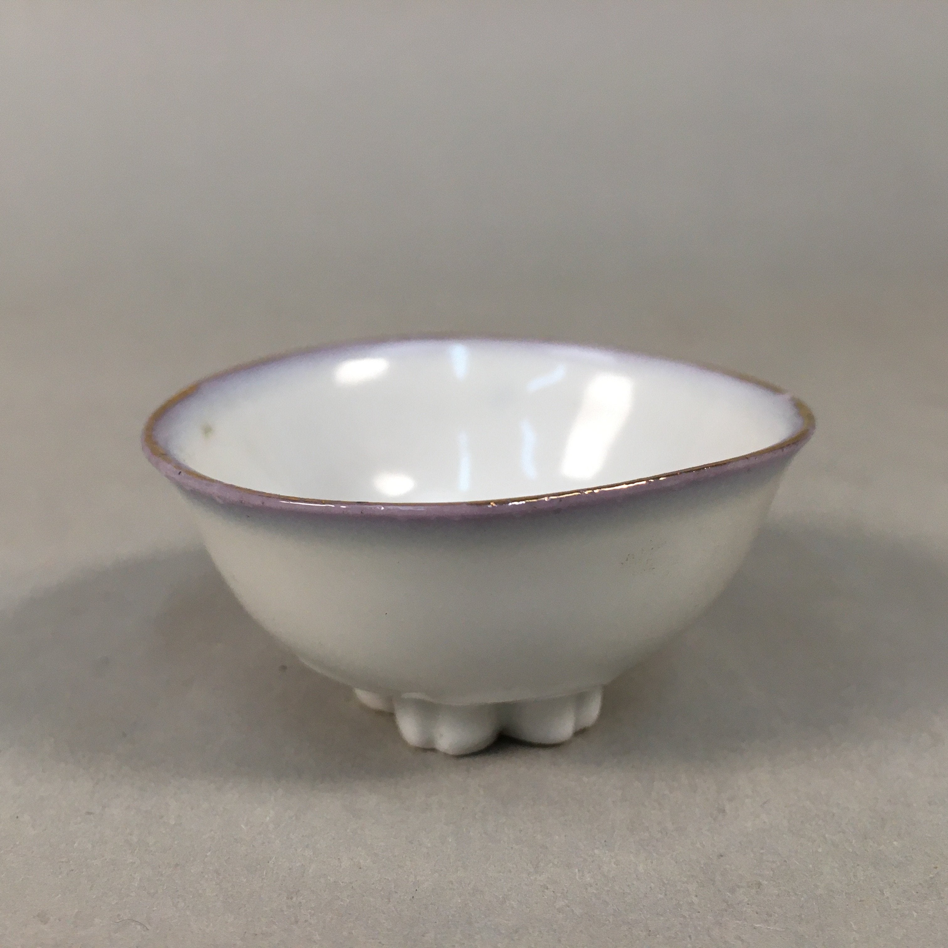 Japanese Porcelain Sake Cup Guinomi Sakazuki Vtg Daruma Cherry Blossom GU881