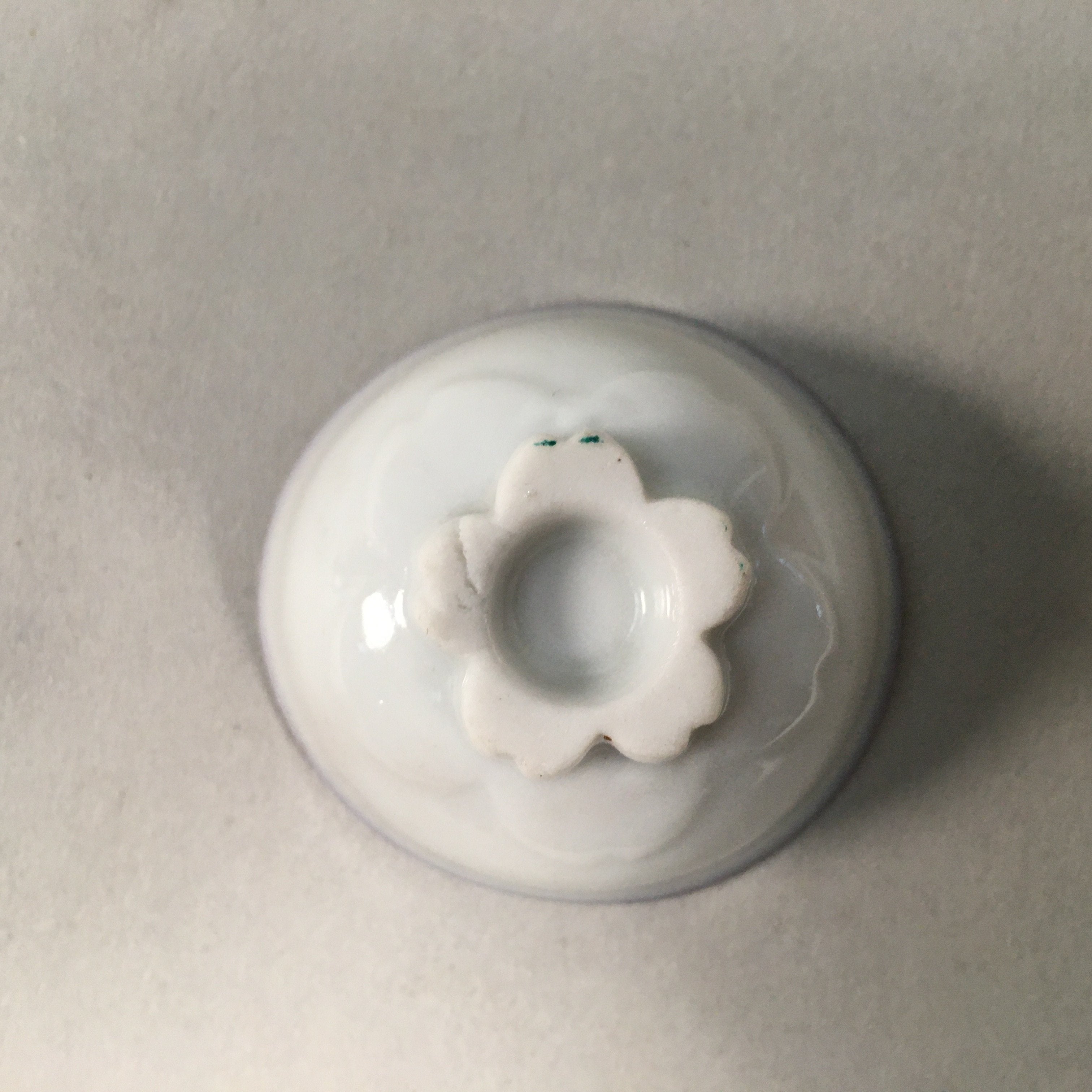 Japanese Porcelain Sake Cup Guinomi Sakazuki Vtg Daruma Cherry Blossom GU881