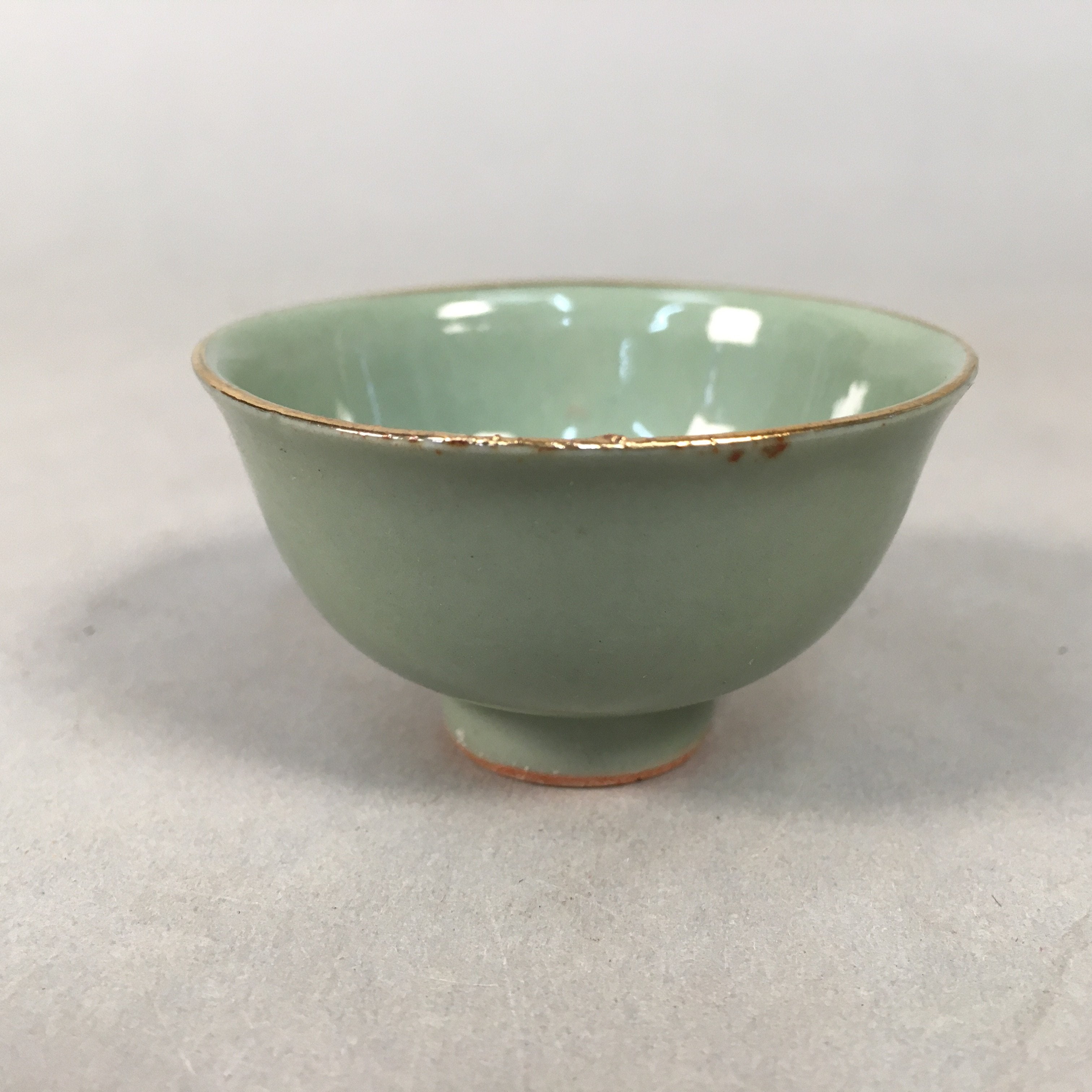Japanese Porcelain Sake Cup Guinomi Sakazuki Vtg Green Celadon GU852