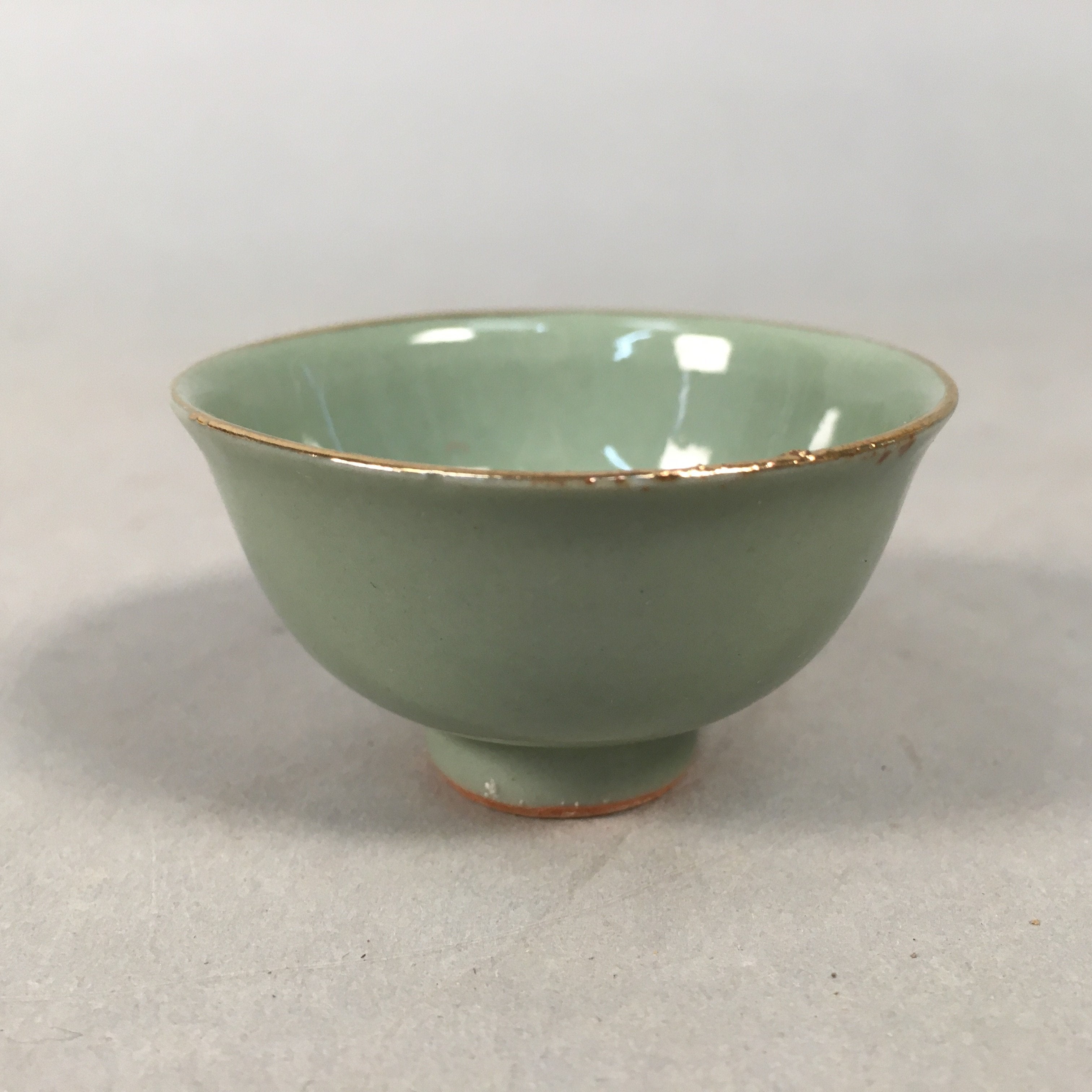 Japanese Porcelain Sake Cup Guinomi Sakazuki Vtg Green Celadon GU852