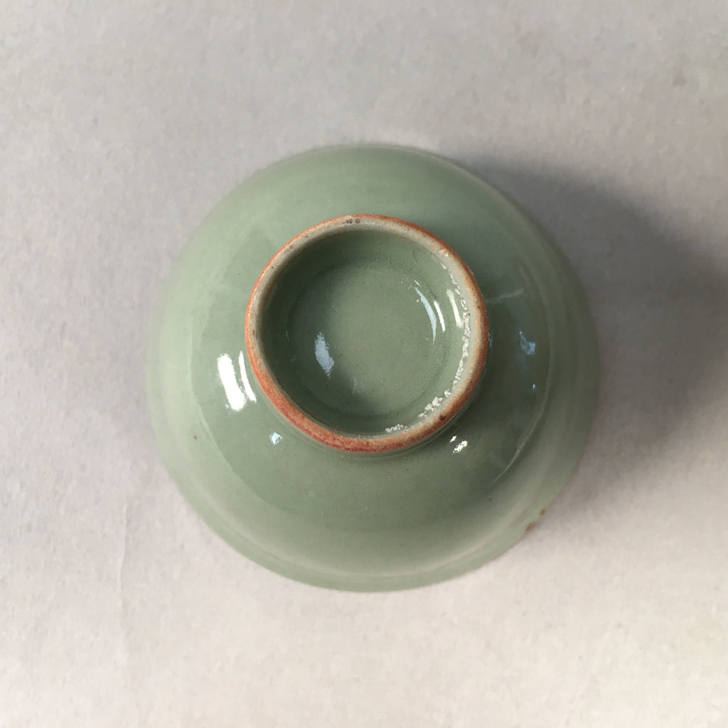 Japanese Porcelain Sake Cup Guinomi Sakazuki Vtg Green Celadon GU852