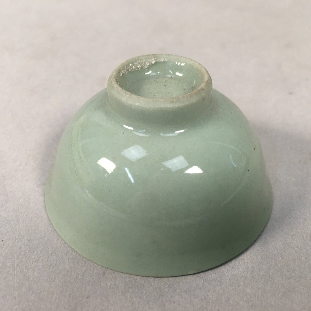 Japanese Porcelain Sake Cup Guinomi Sakazuki Vtg Green Celadon GU853