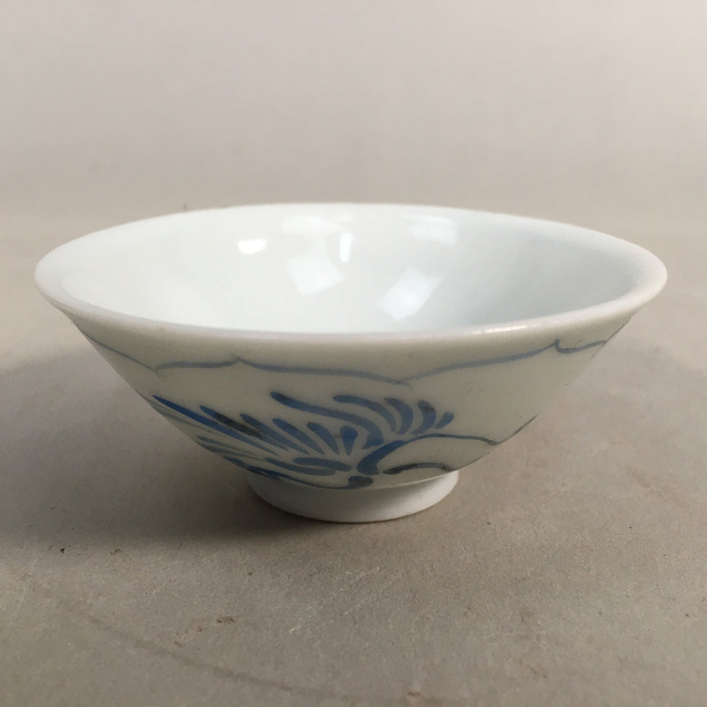 Japanese Porcelain Sake Cup Guinomi Sakazuki Vtg Phoenix Blue White GU772