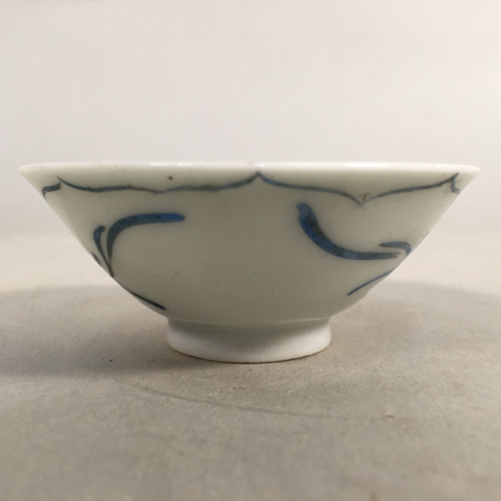 Japanese Porcelain Sake Cup Guinomi Sakazuki Vtg Phoenix Blue White GU781