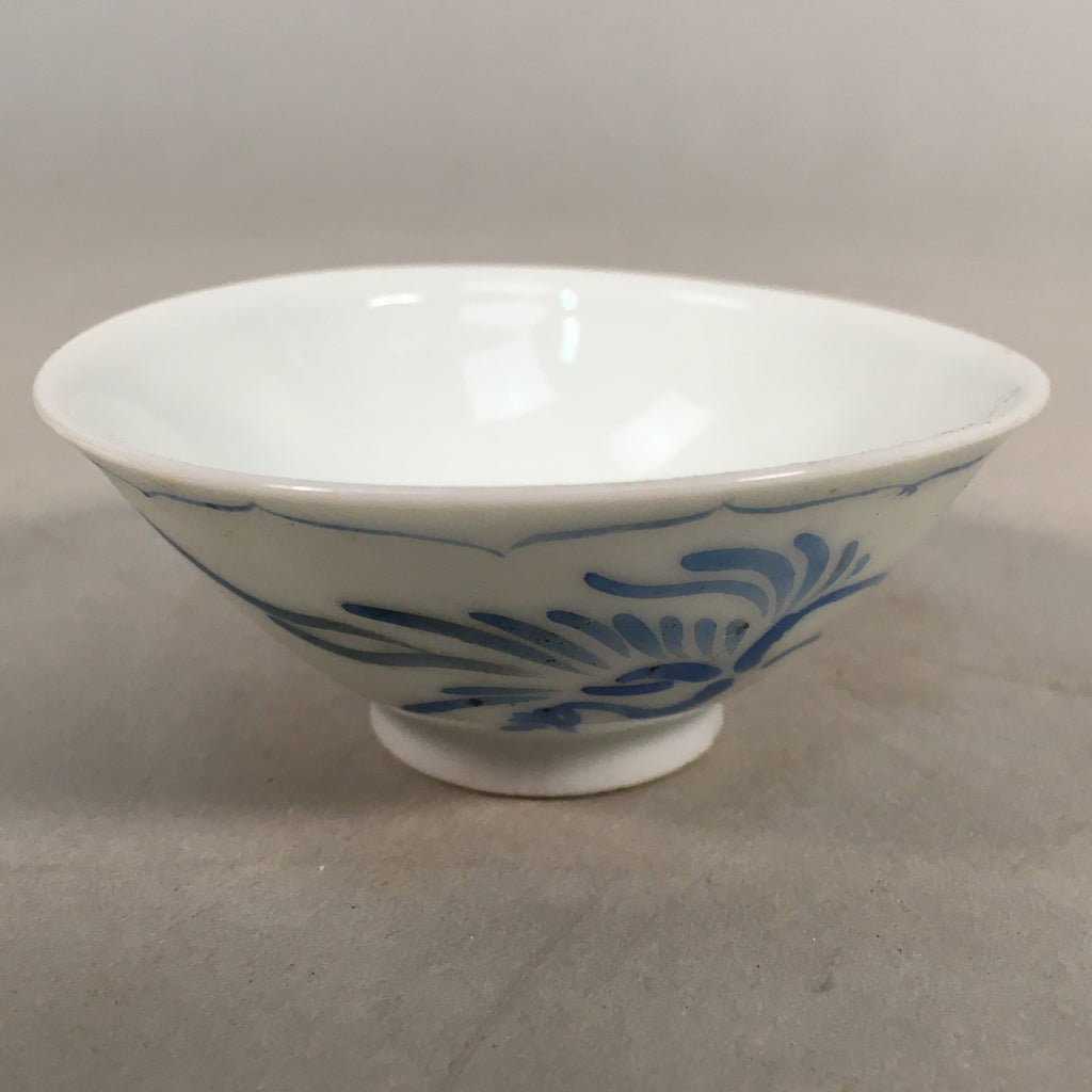 Japanese Porcelain Sake Cup Guinomi Sakazuki Vtg Phoenix Blue White GU783