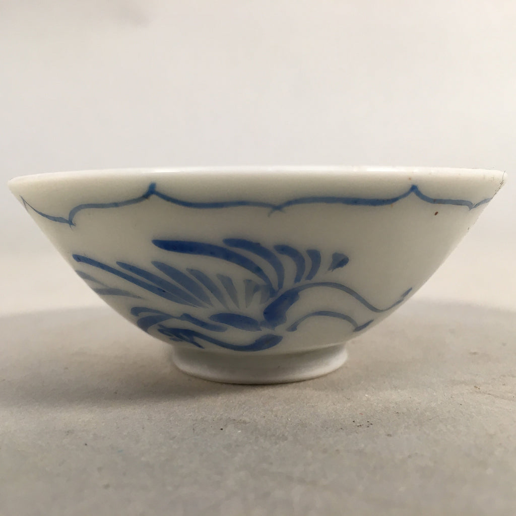 Japanese Porcelain Sake Cup Guinomi Sakazuki Vtg Phoenix Blue White GU787