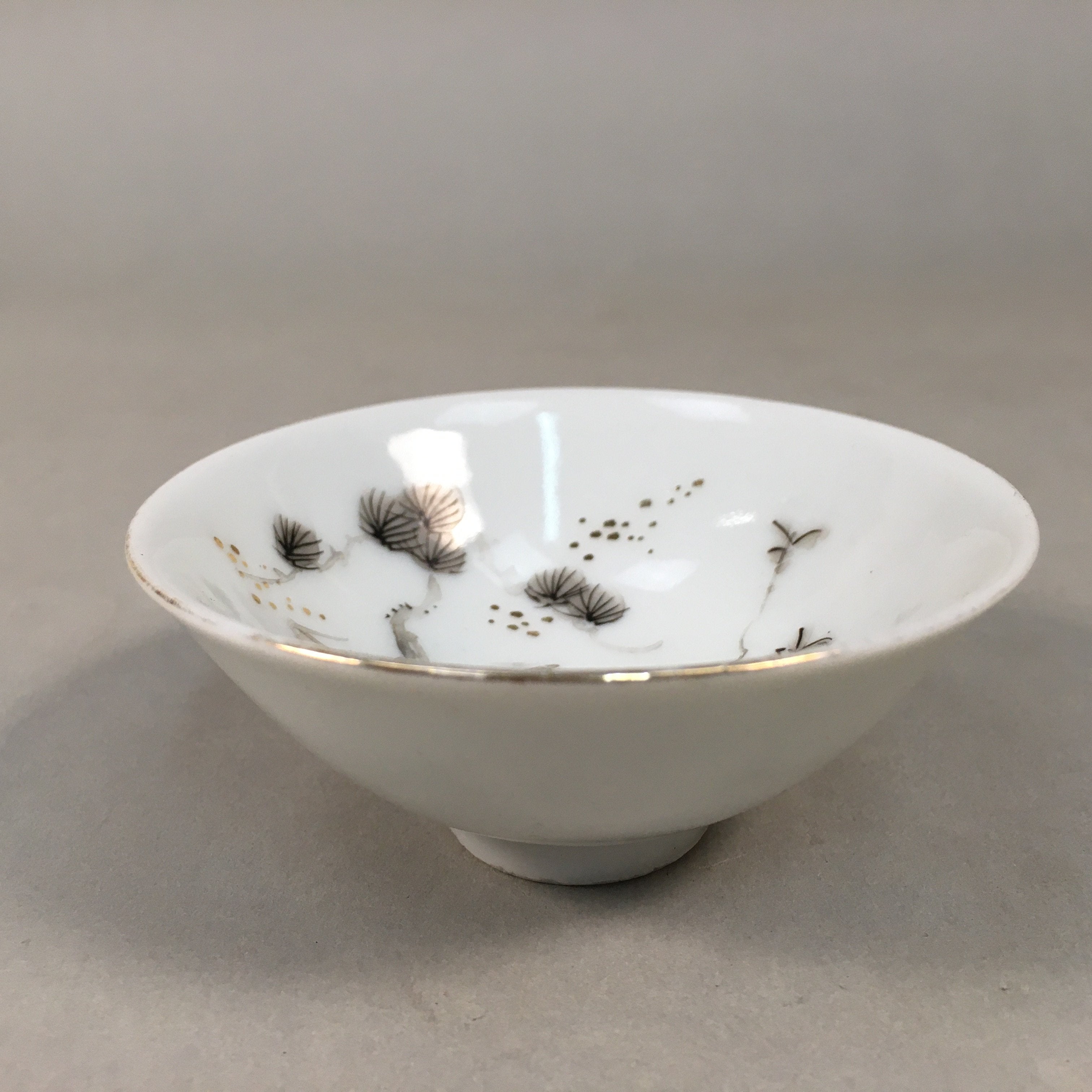 Japanese Porcelain Sake Cup Guinomi Sakazuki Vtg Pine Tree Plum Blossom GU854