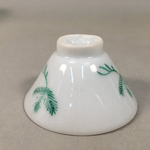 Japanese Porcelain Sake Cup Guinomi Sakazuki Vtg Pine Tree White Red GU863