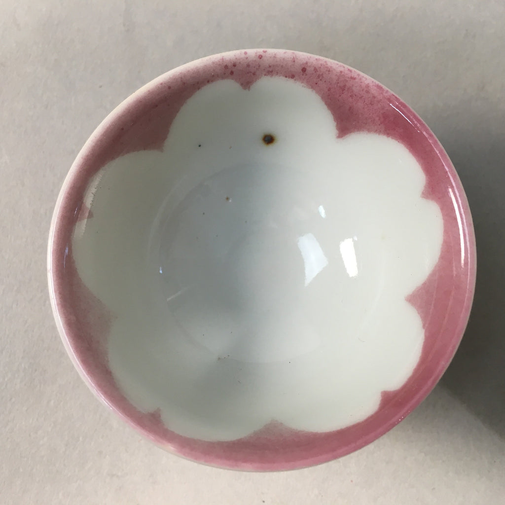 Japanese Porcelain Sake Cup Guinomi Sakazuki Vtg Pink White Sakura GU859