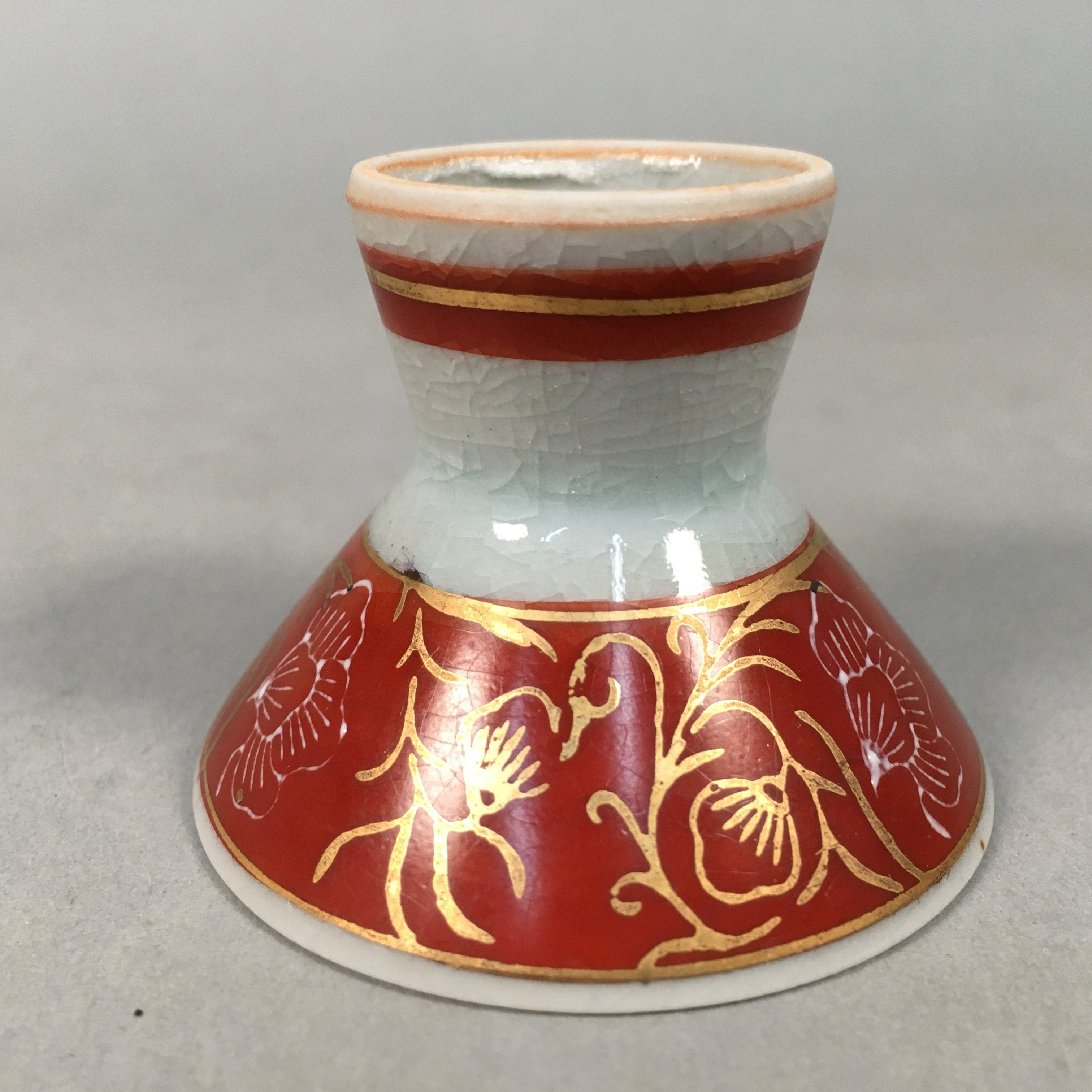 Japanese Porcelain Sake Cup Guinomi Sakazuki Vtg Red Gold Crackle GU869