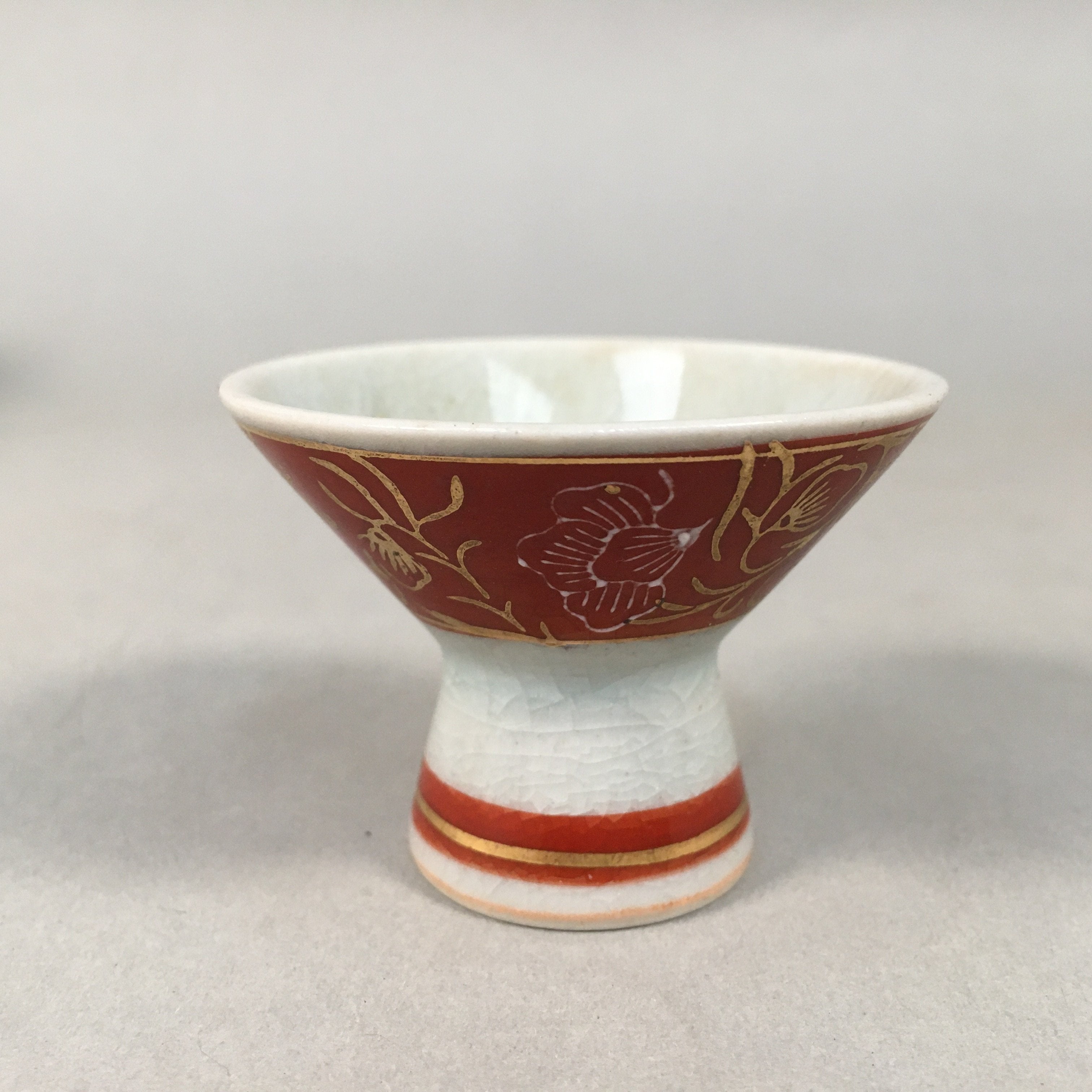 Japanese Porcelain Sake Cup Guinomi Sakazuki Vtg Red Gold Crackle GU869