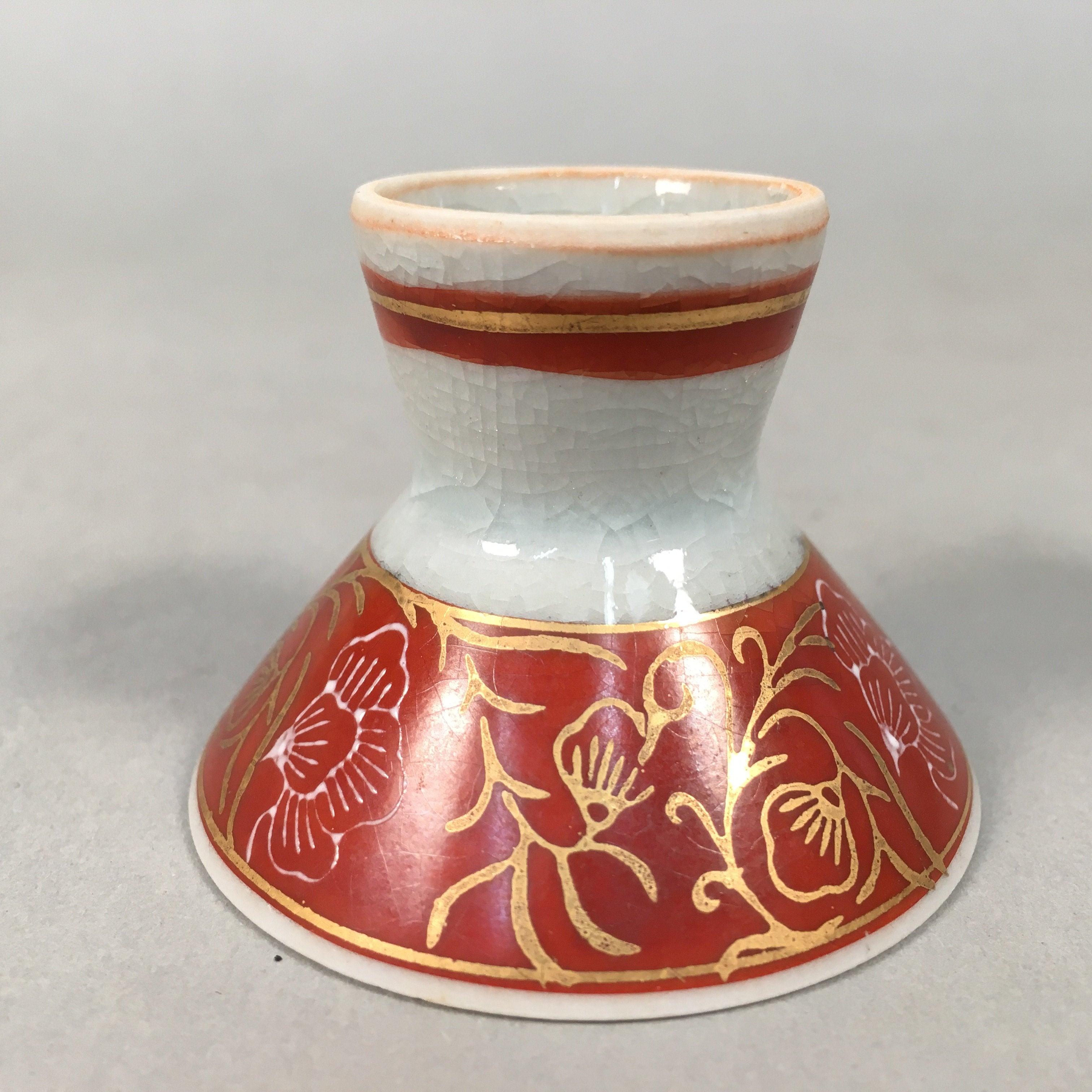 Japanese Porcelain Sake Cup Guinomi Sakazuki Vtg Red Gold Crackle GU869