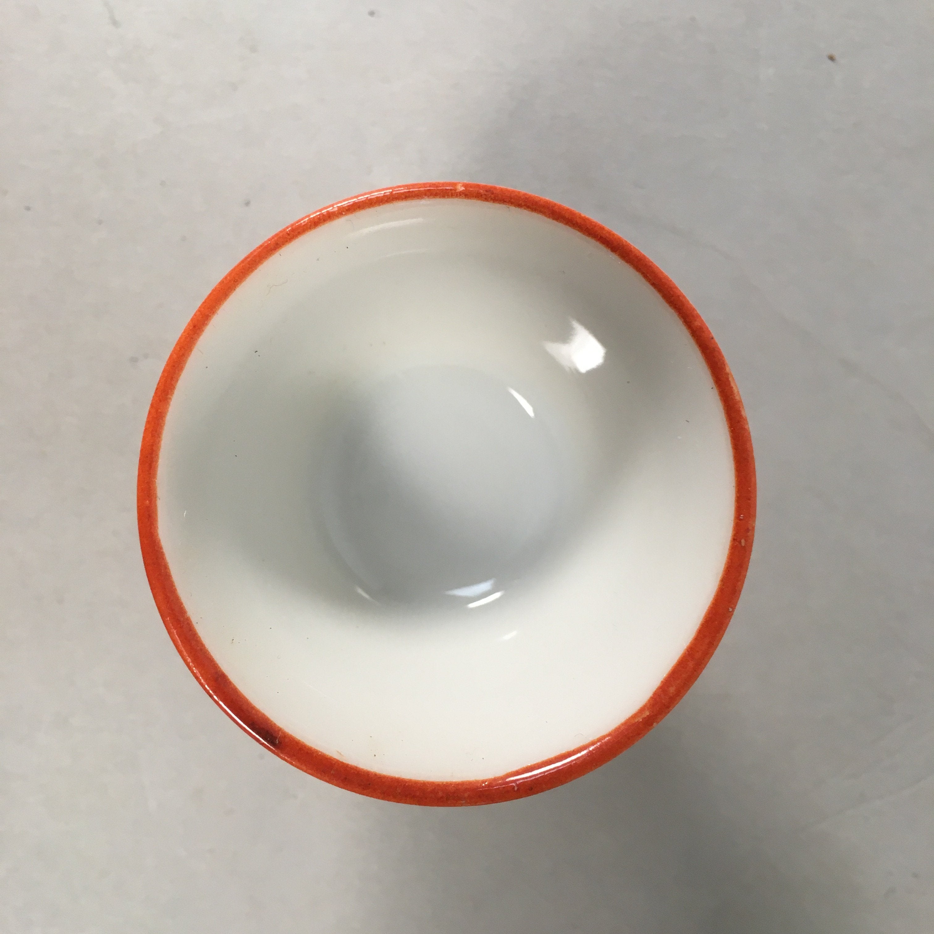 Japanese Porcelain Sake Cup Guinomi Sakazuki Vtg Red White Leaf GU826