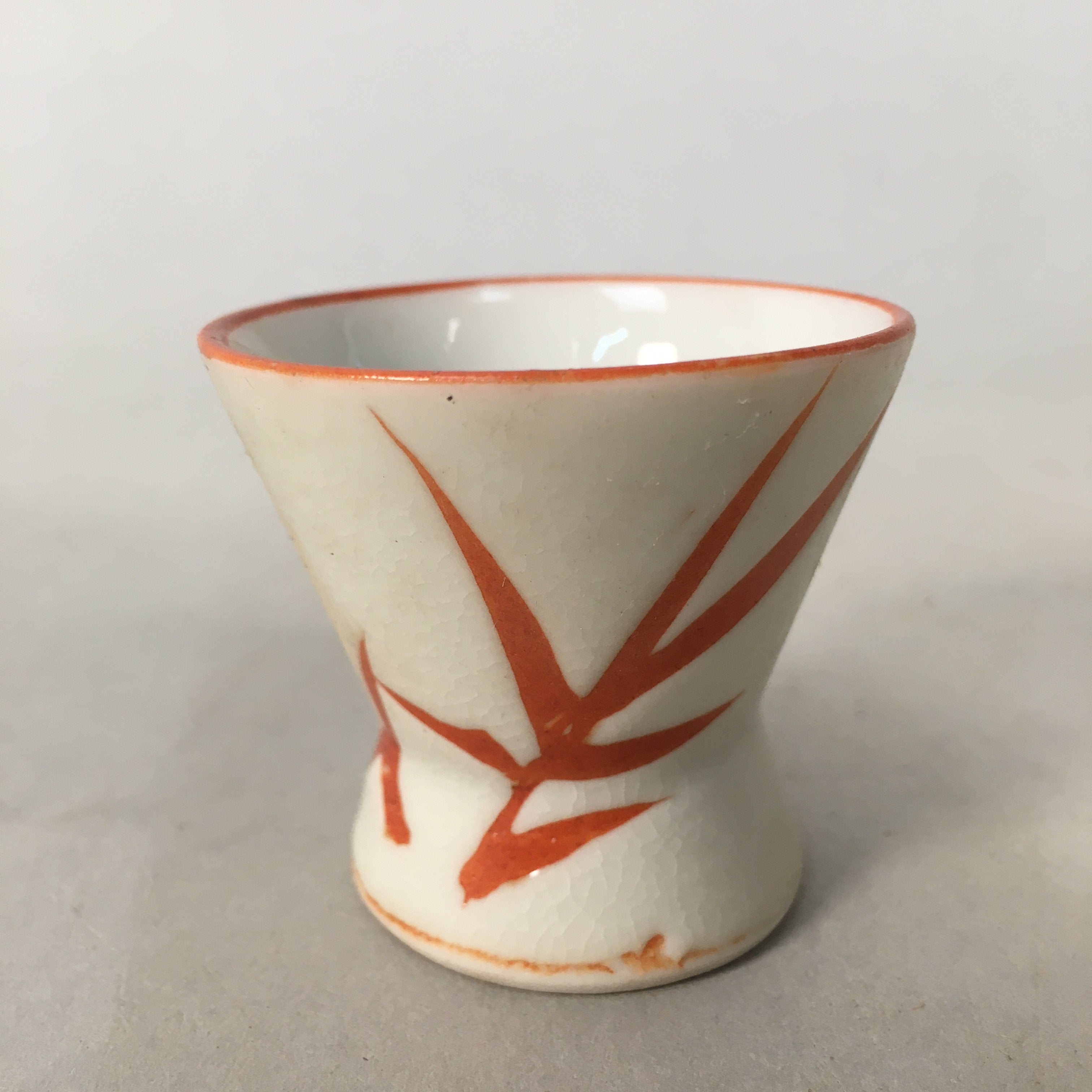 Japanese Porcelain Sake Cup Guinomi Sakazuki Vtg Red White Leaf GU826