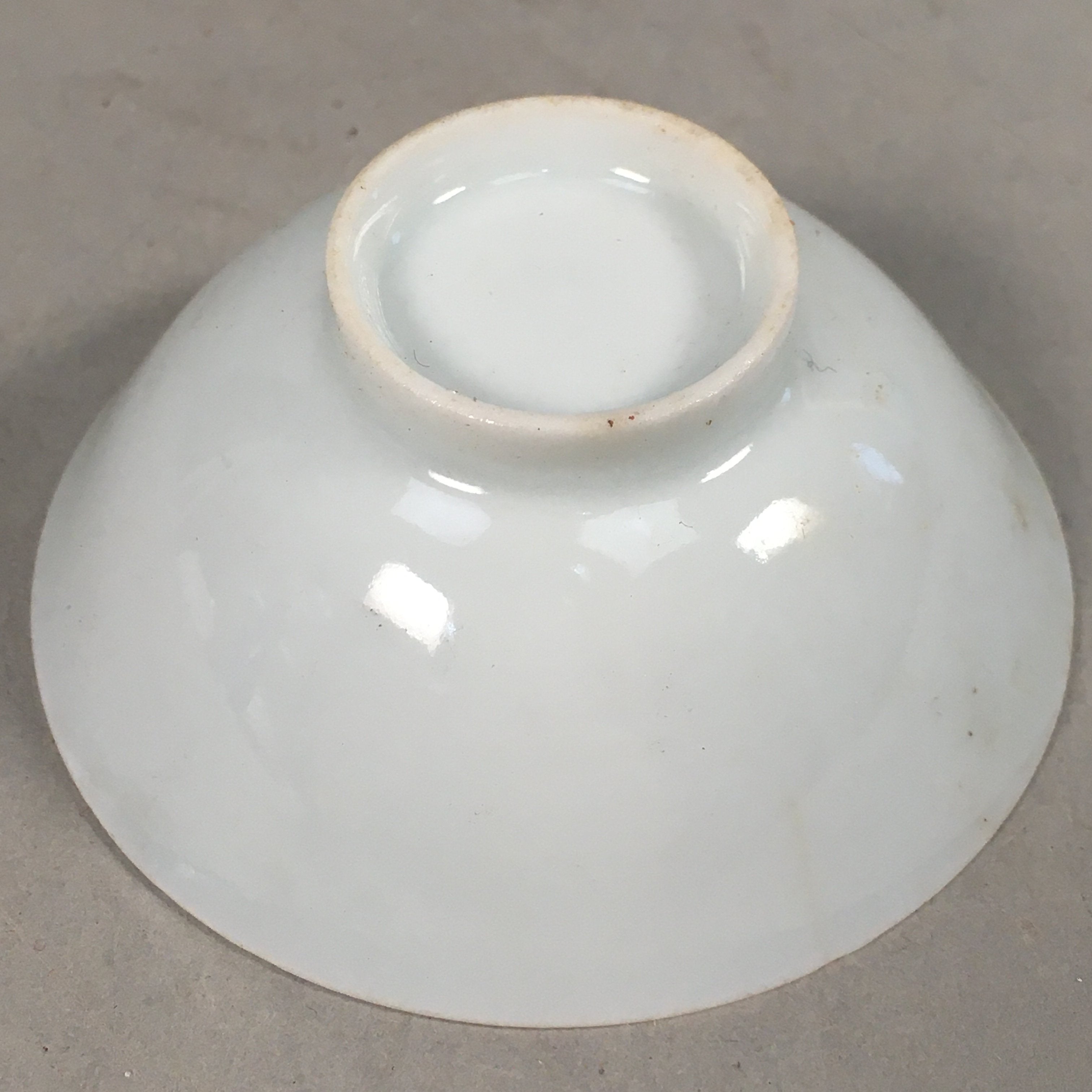 Japanese Porcelain Sake Cup Guinomi Sakazuki Vtg White GU805