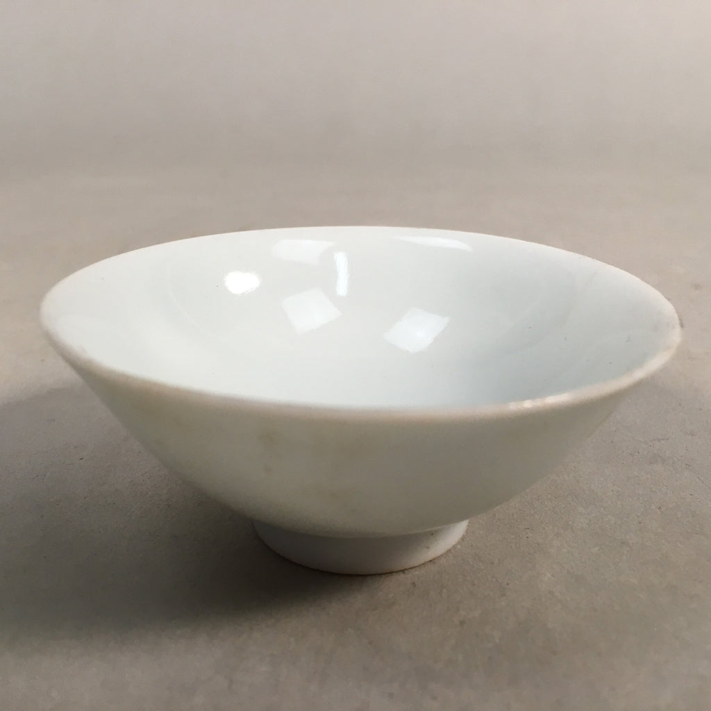 Japanese Porcelain Sake Cup Guinomi Sakazuki Vtg White GU805