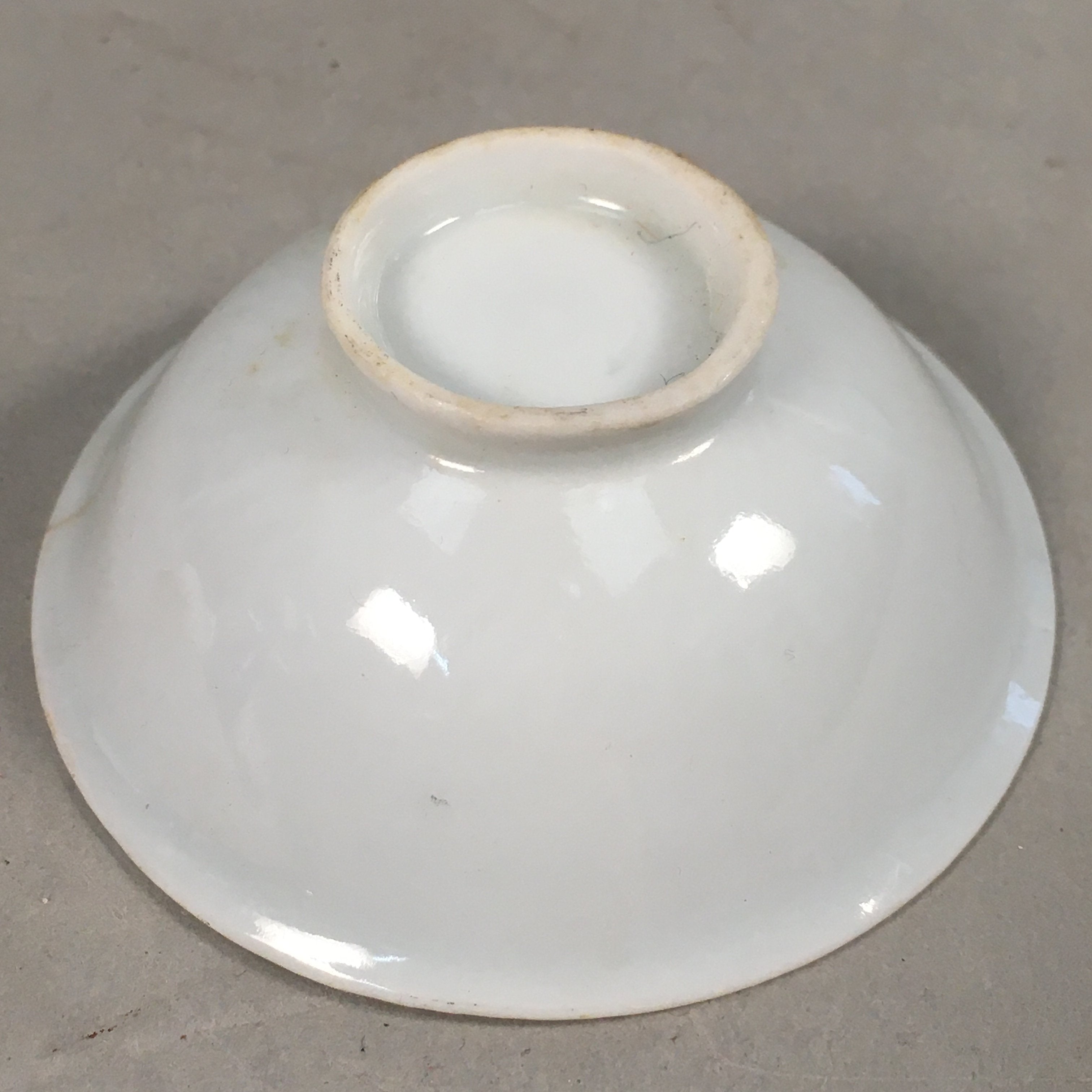 Japanese Porcelain Sake Cup Guinomi Sakazuki Vtg White GU806