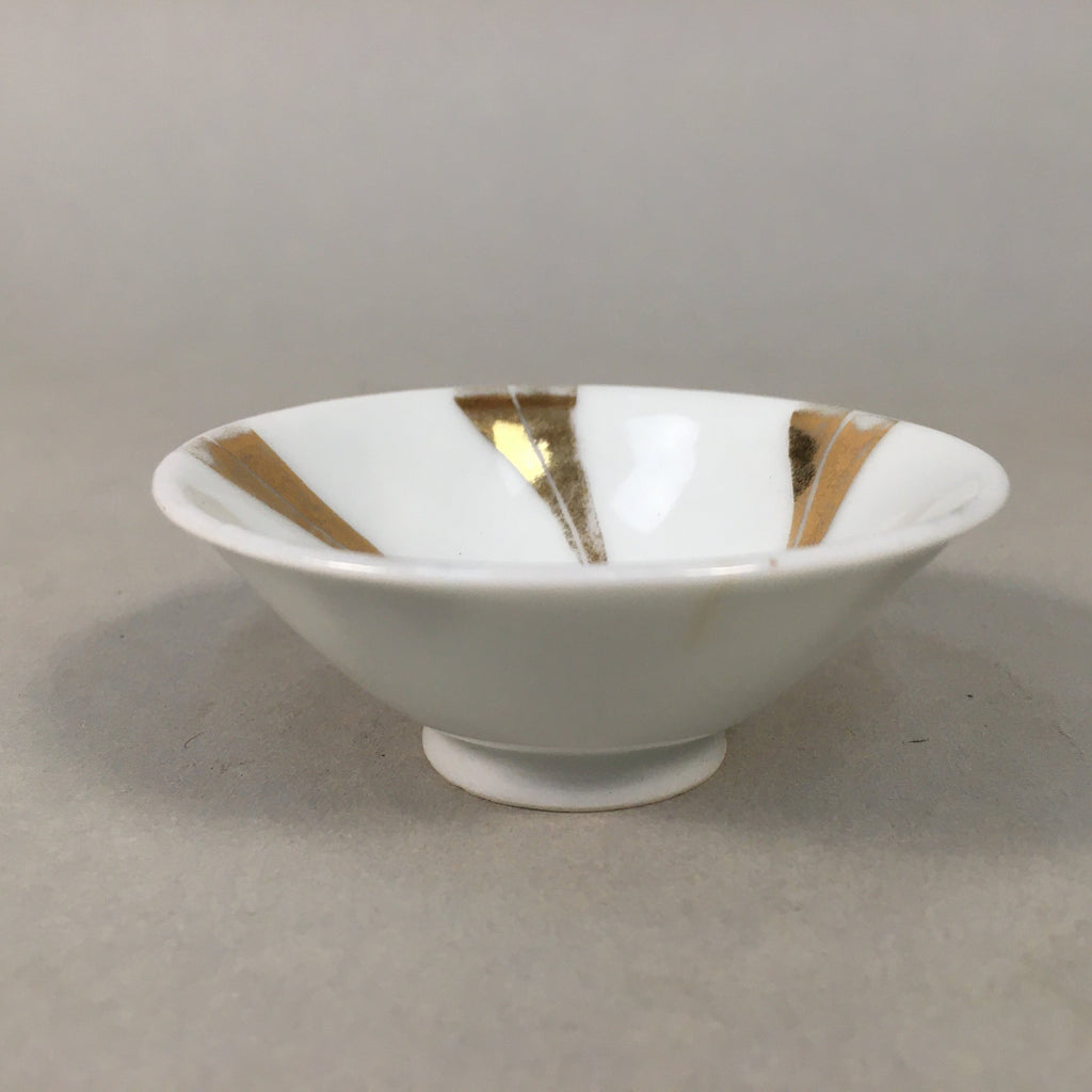 Japanese Porcelain Sake Cup Guinomi Sakazuki Vtg White Gold Ribbon GU858