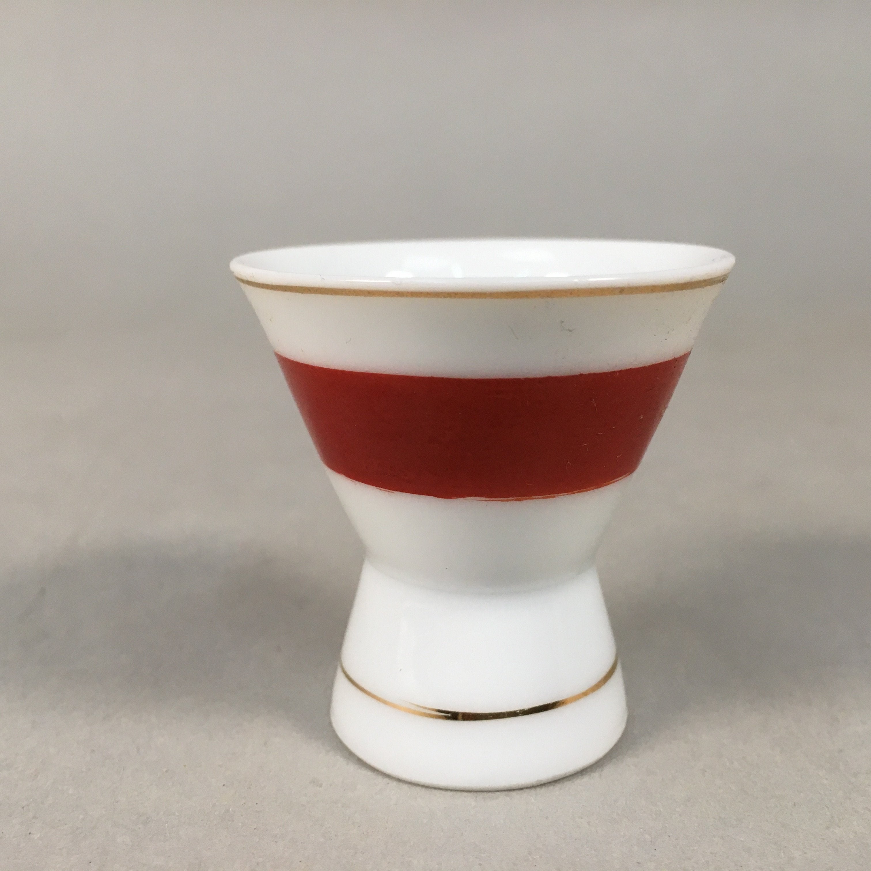 Japanese Porcelain Sake Cup Guinomi Sakazuki Vtg White Red Gold Line GU876
