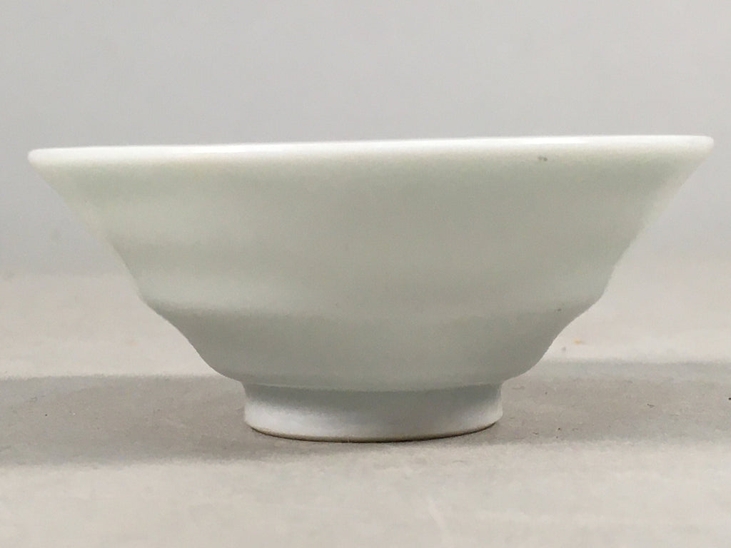Japanese Porcelain Sake Cup Guinomi Sakazuki Vtg White Rokurome GU808