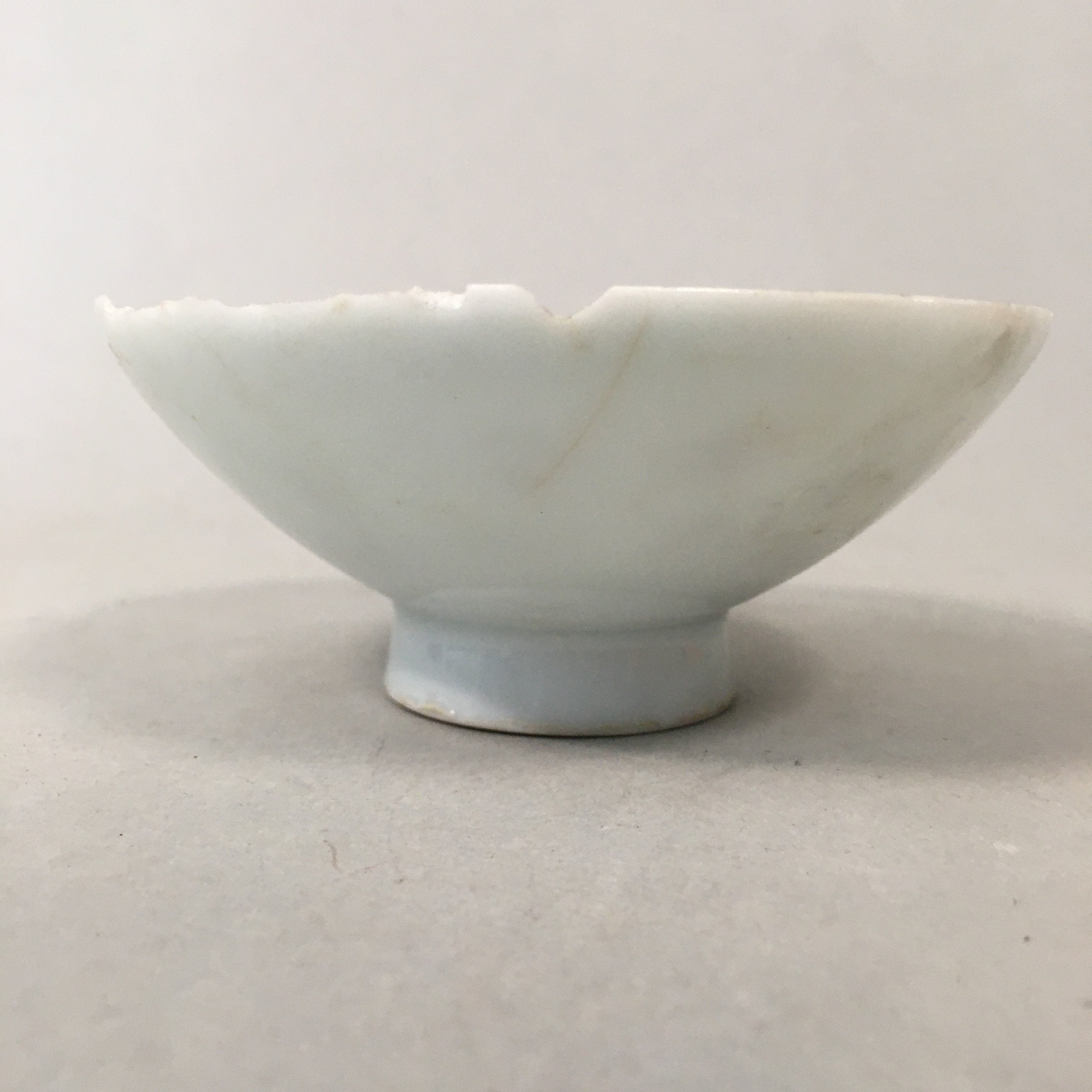 Japanese Porcelain Sake Cup Heitai hai Gunpai Vtg Army Guinomi Flag GU748