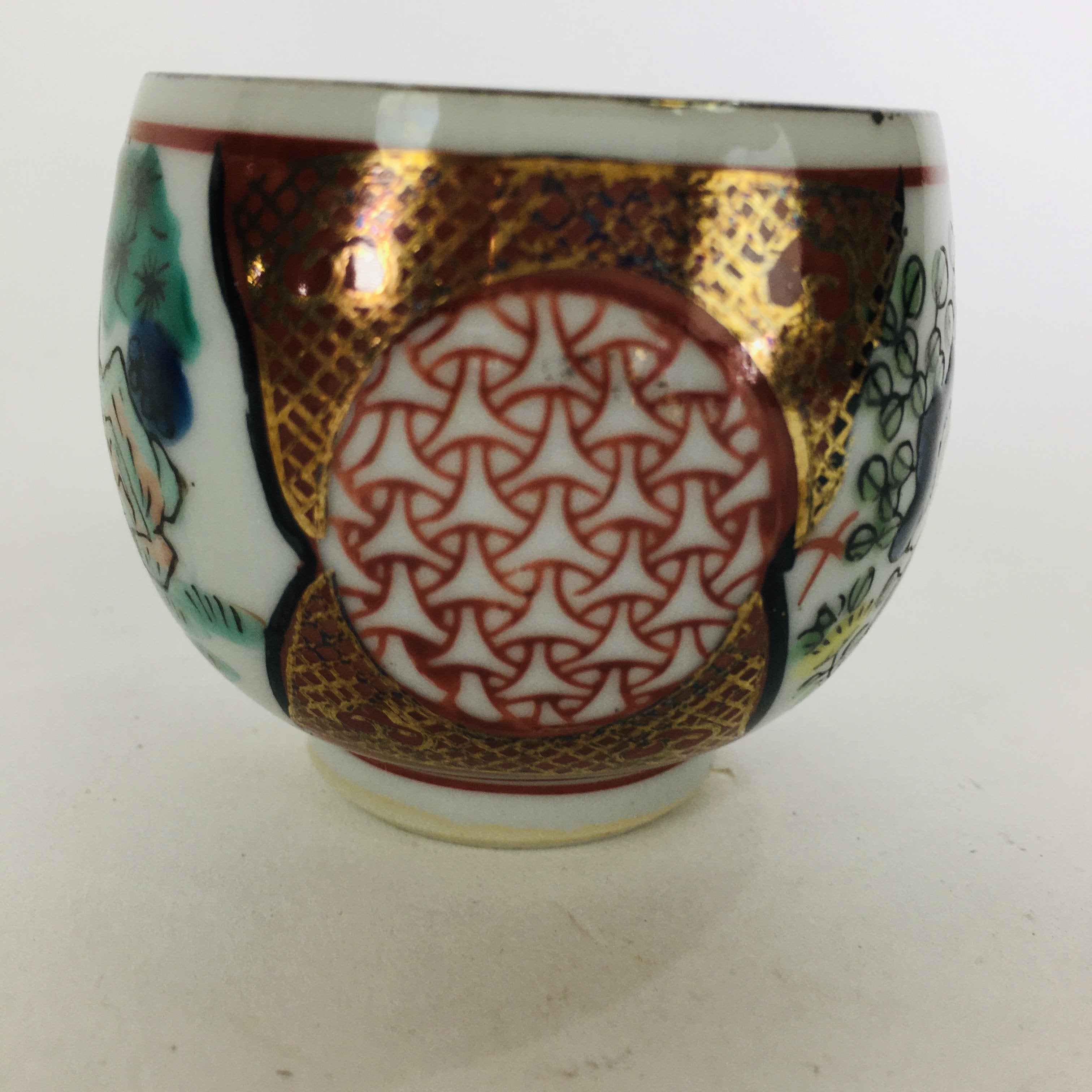 Japanese Porcelain Sake Cup Kutani Ware Vtg Guinomi Ochoko Colorful Design GU894