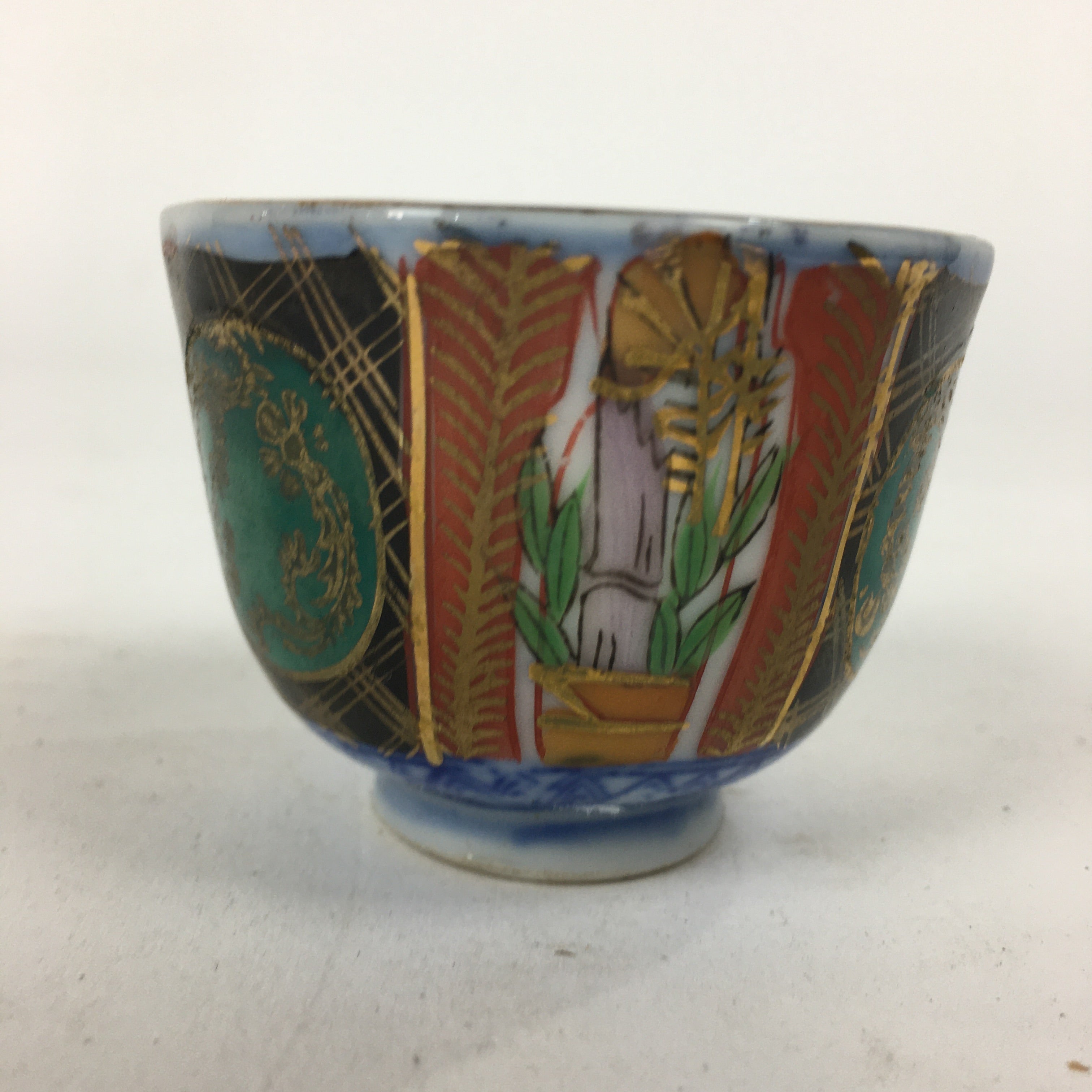 Japanese Porcelain Sake Cup Kutani Ware Vtg Guinomi Ochoko Colorful GU989