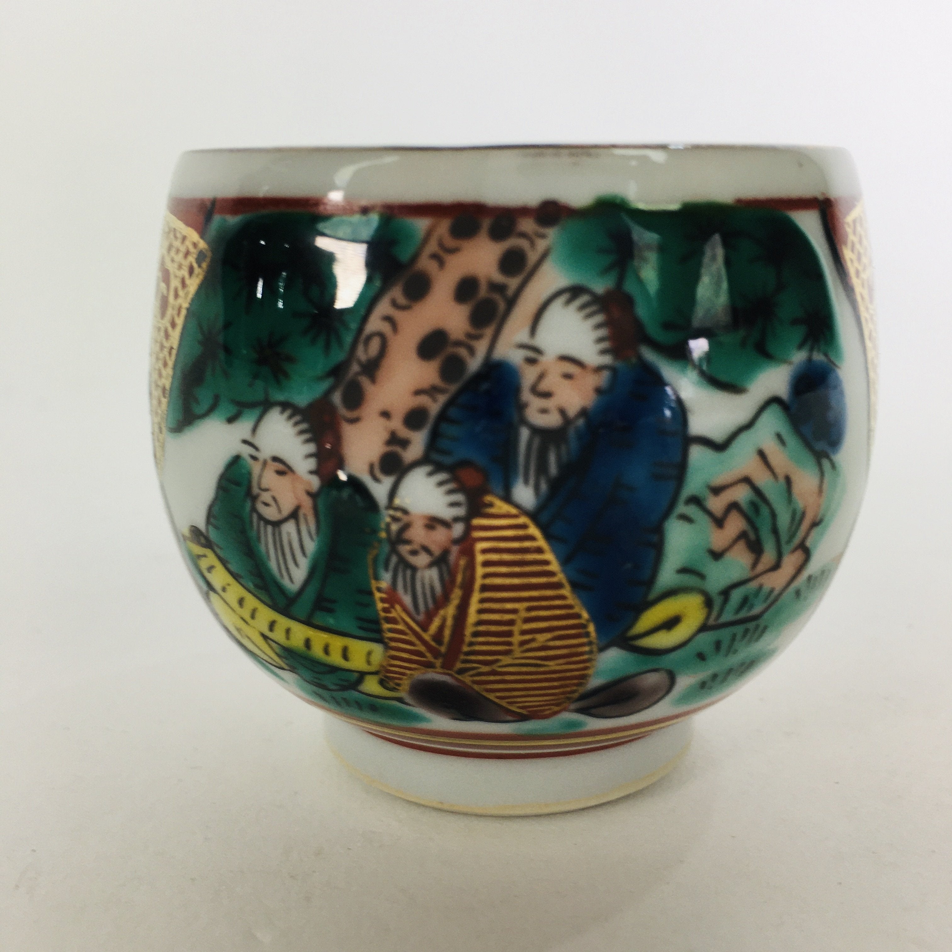 Japanese Porcelain Sake Cup Kutani ware Vtg Guinomi Ochoko Colorful Design GU888
