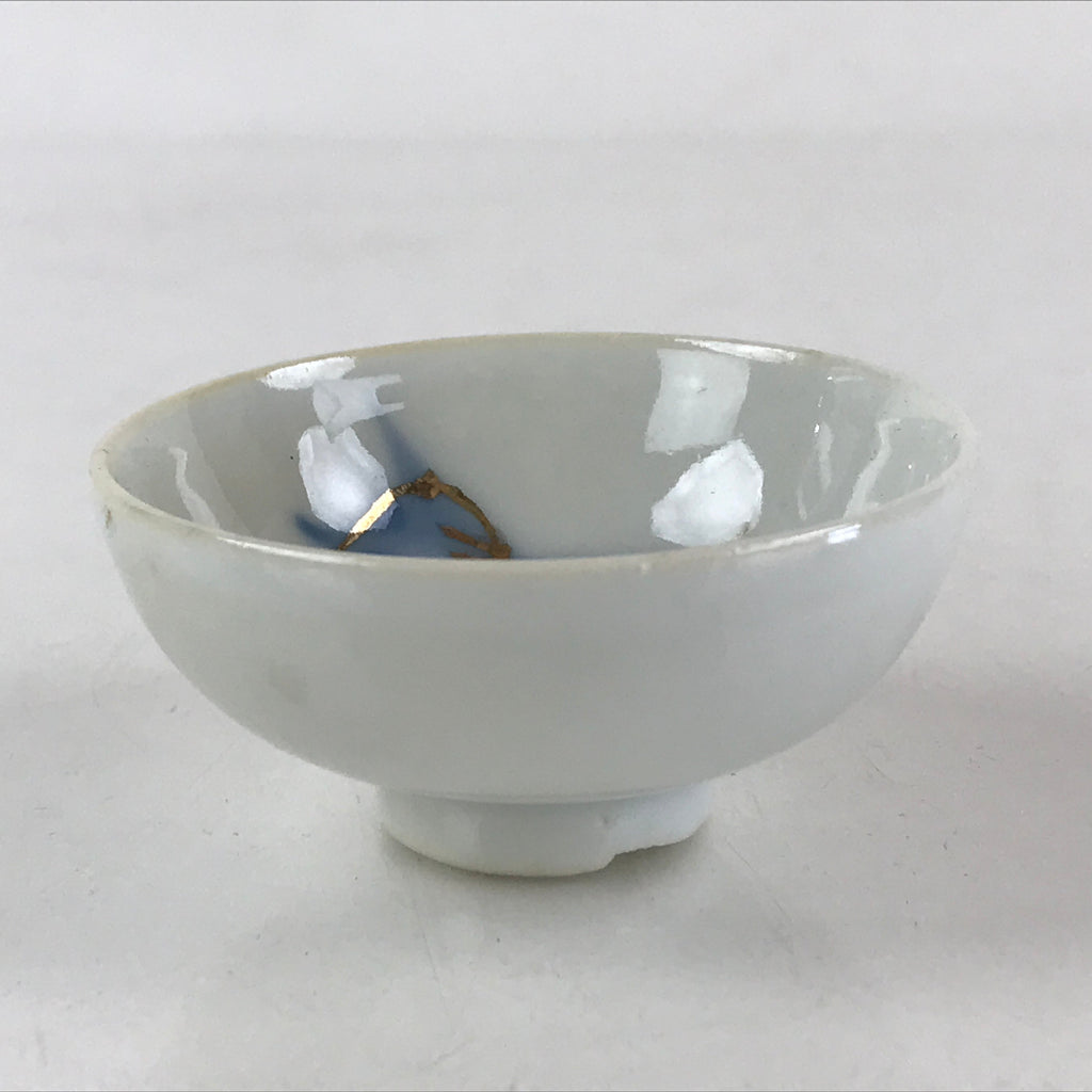 Japanese Porcelain Sake Cup Mountain Scenery Guinomi Ochoko Sakazuki White G68