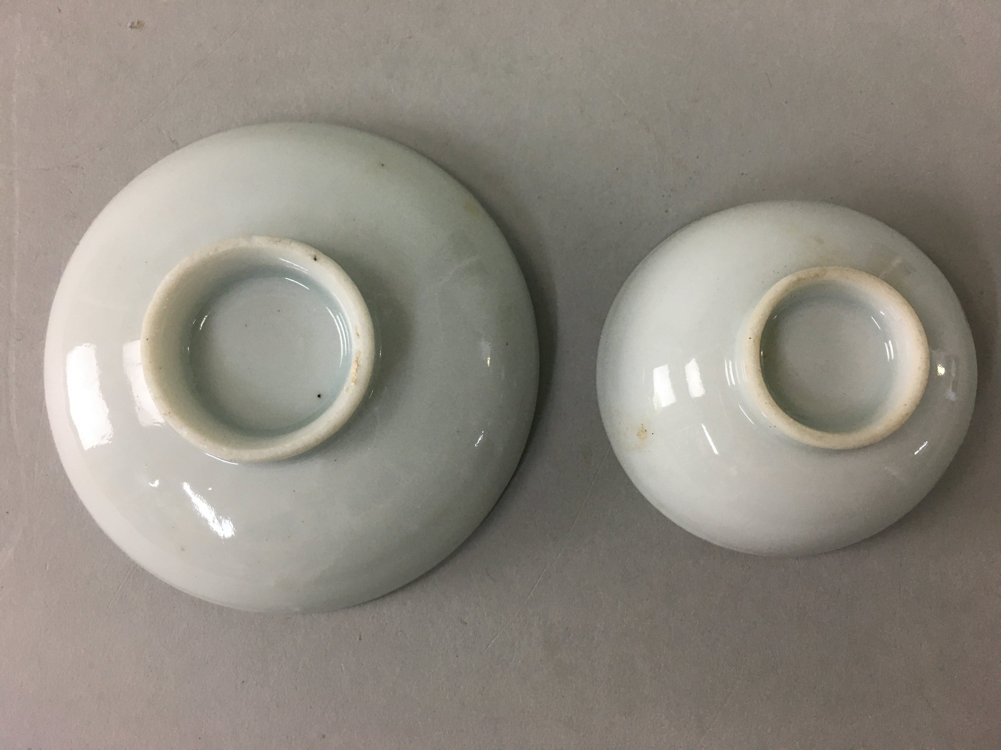 Japanese Porcelain Sake Cup Saucer Set Vtg Guinomi Sakazuki White Floral PP49