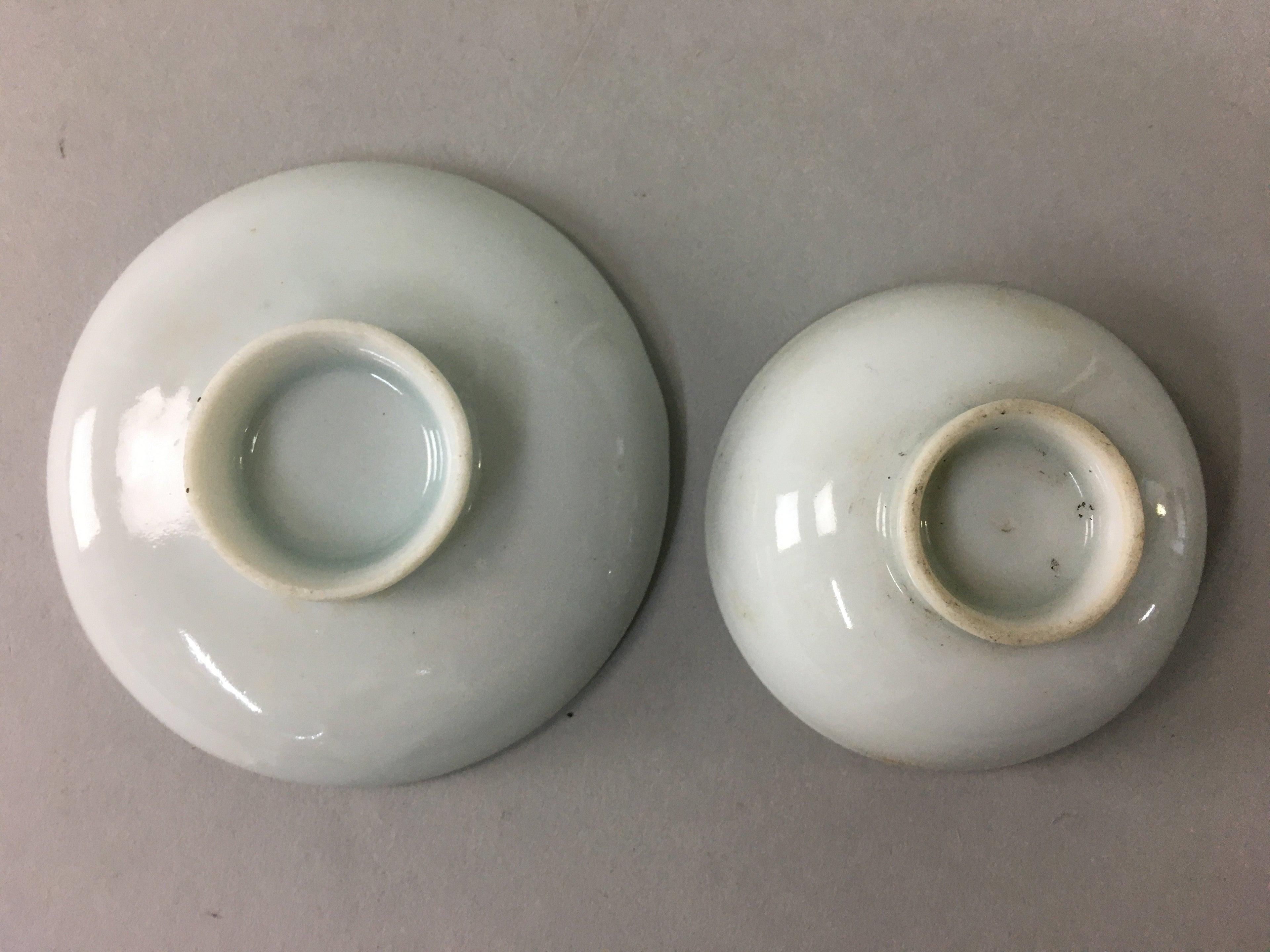 Japanese Porcelain Sake Cup Saucer Set Vtg Guinomi Sakazuki White Floral PP51