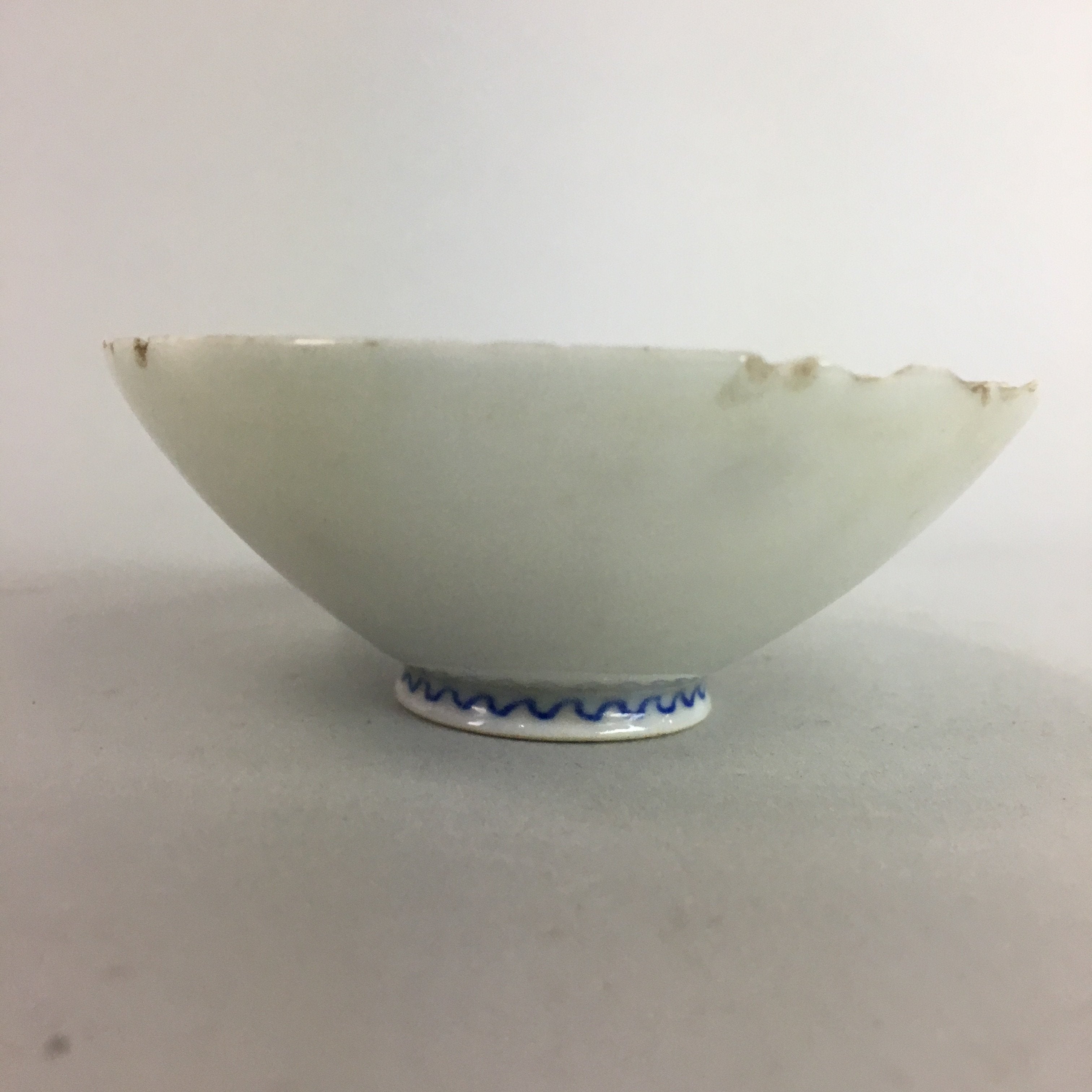 Japanese Porcelain Sake Cup Vtg Army Guinomi Sakazuki Heitai hai Gunpai GU425