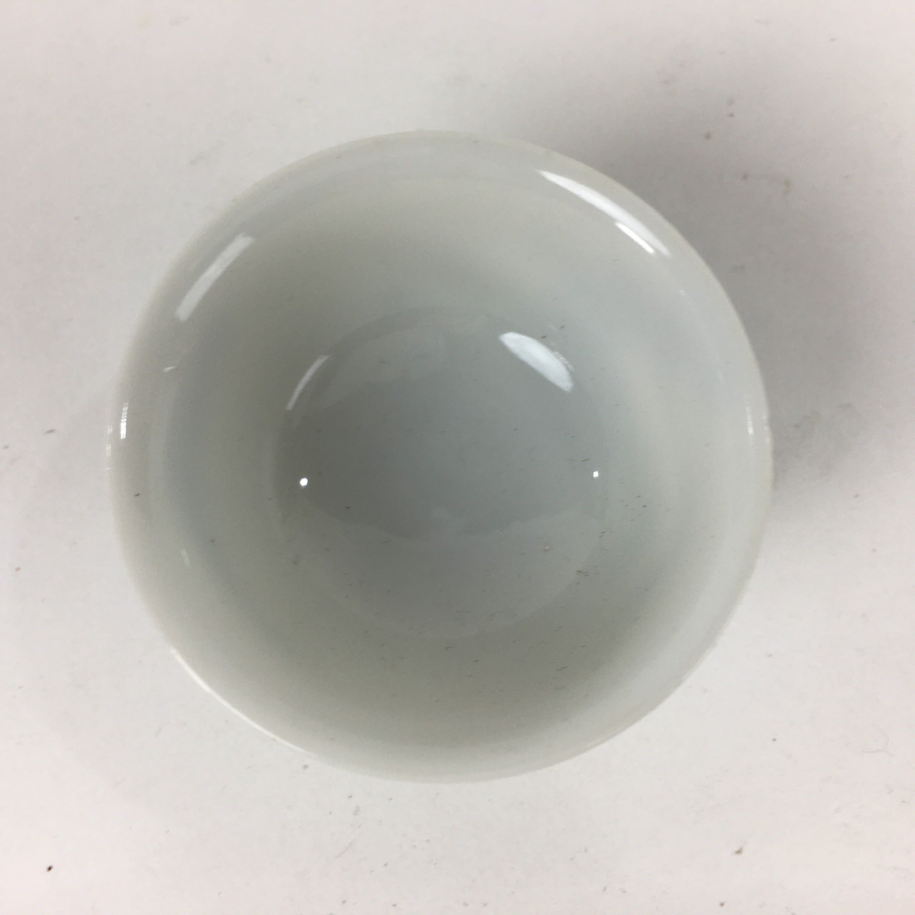 Japanese Porcelain Sake Cup Vtg Blue Design White Guinomi Ochoko G28