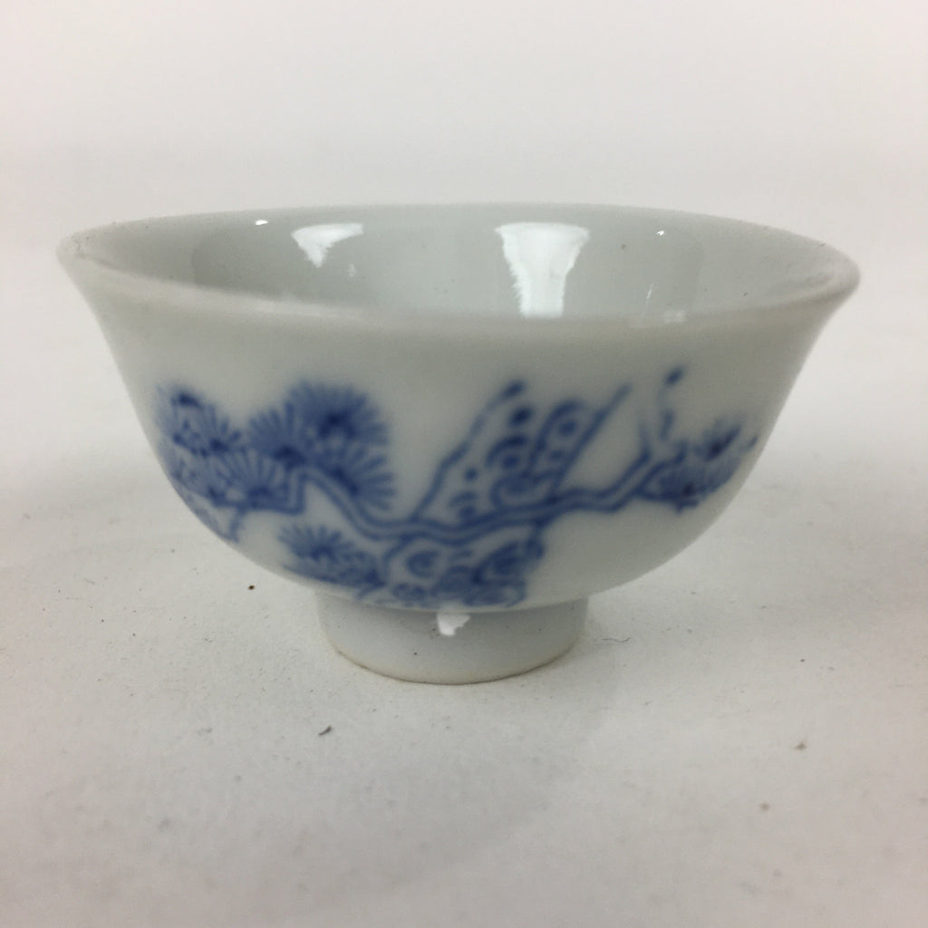 Japanese Porcelain Sake Cup Vtg Blue Pine Tree Design Guinomi Ochoko G37