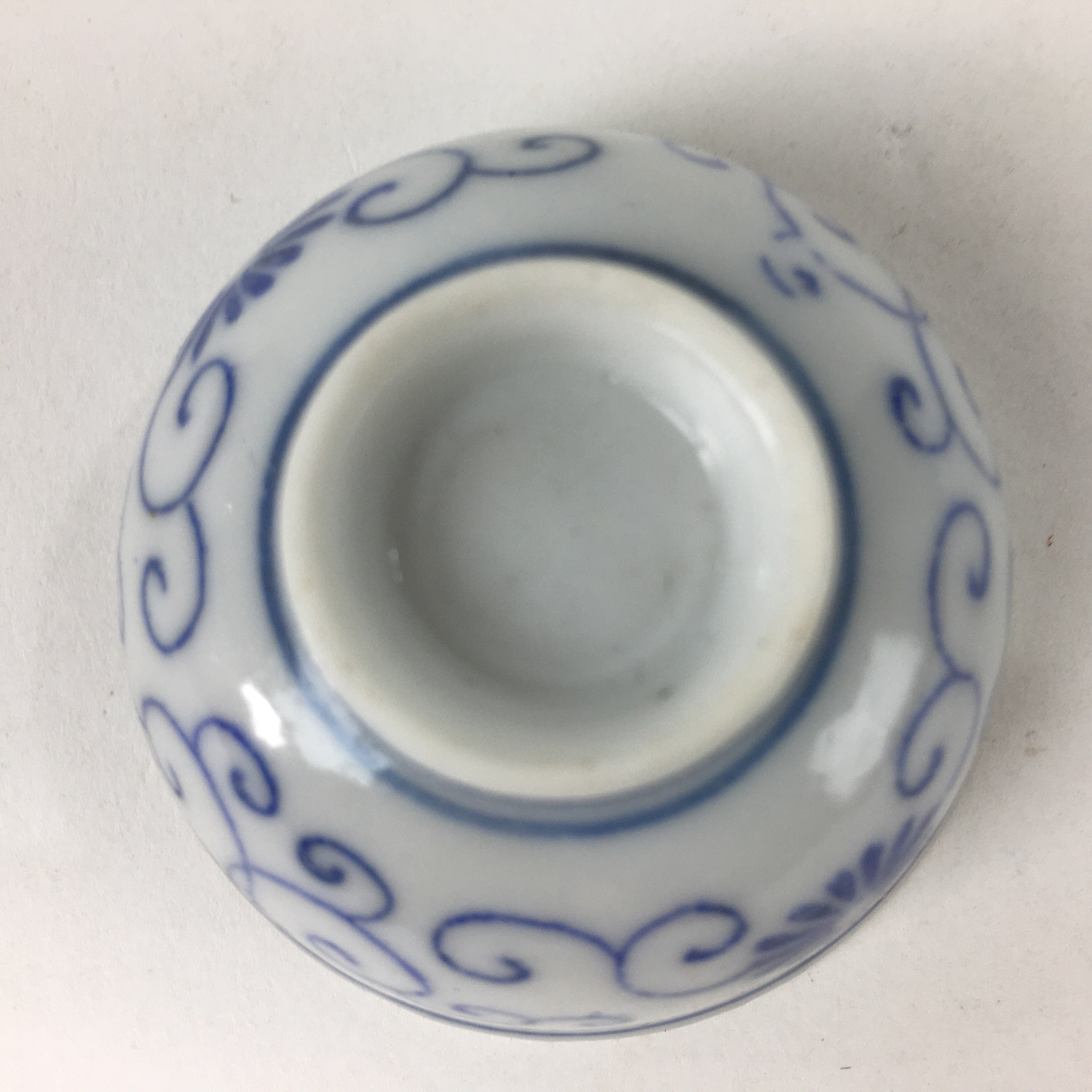 Japanese Porcelain Sake Cup Vtg Blue Sometsuke Design Guinomi Ochoko G16