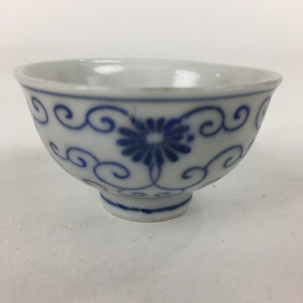 Japanese Porcelain Sake Cup Vtg Blue Sometsuke Design Guinomi Ochoko G16