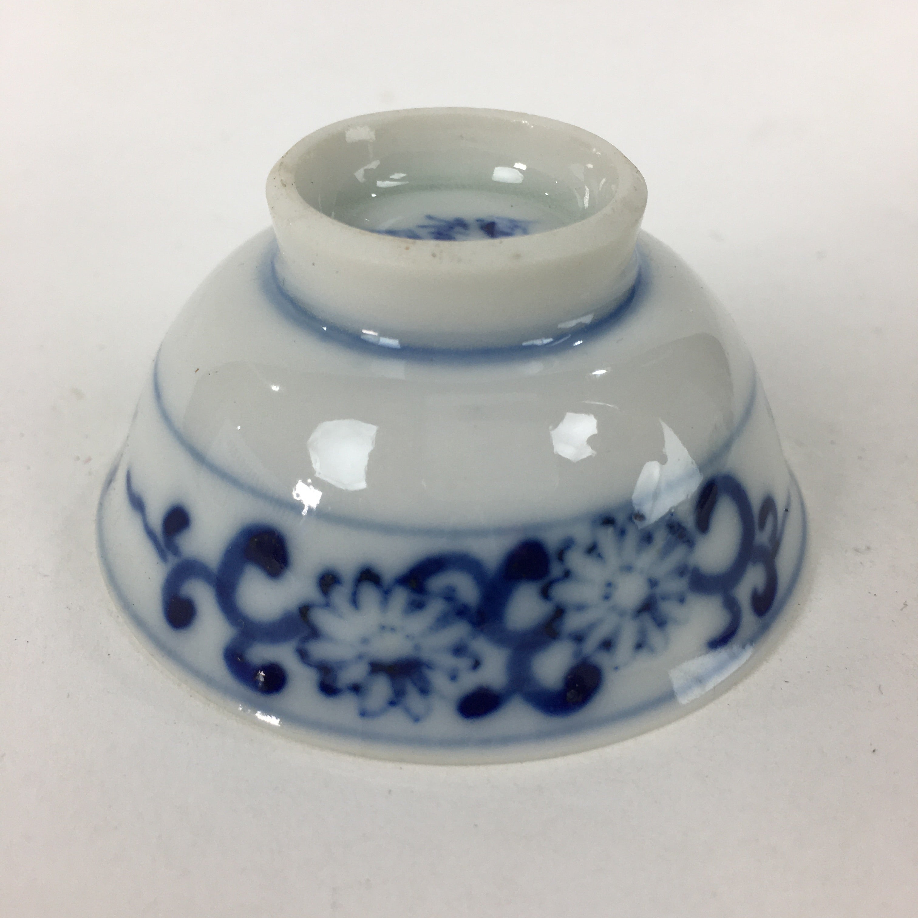Japanese Porcelain Sake Cup Vtg Blue Sometsuke Design Guinomi Ochoko G17