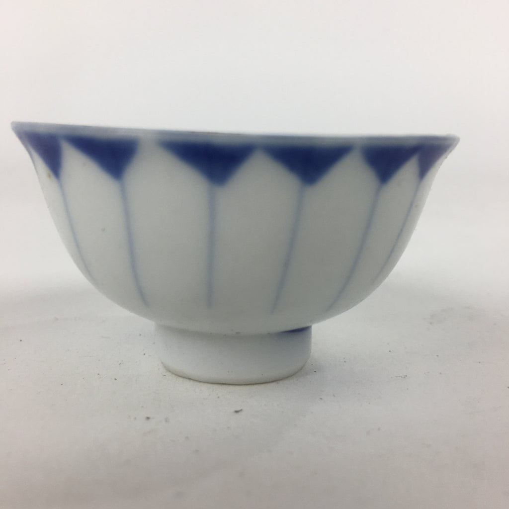 Japanese Porcelain Sake Cup Vtg Blue Sometsuke White Guinomi Ochoko G29