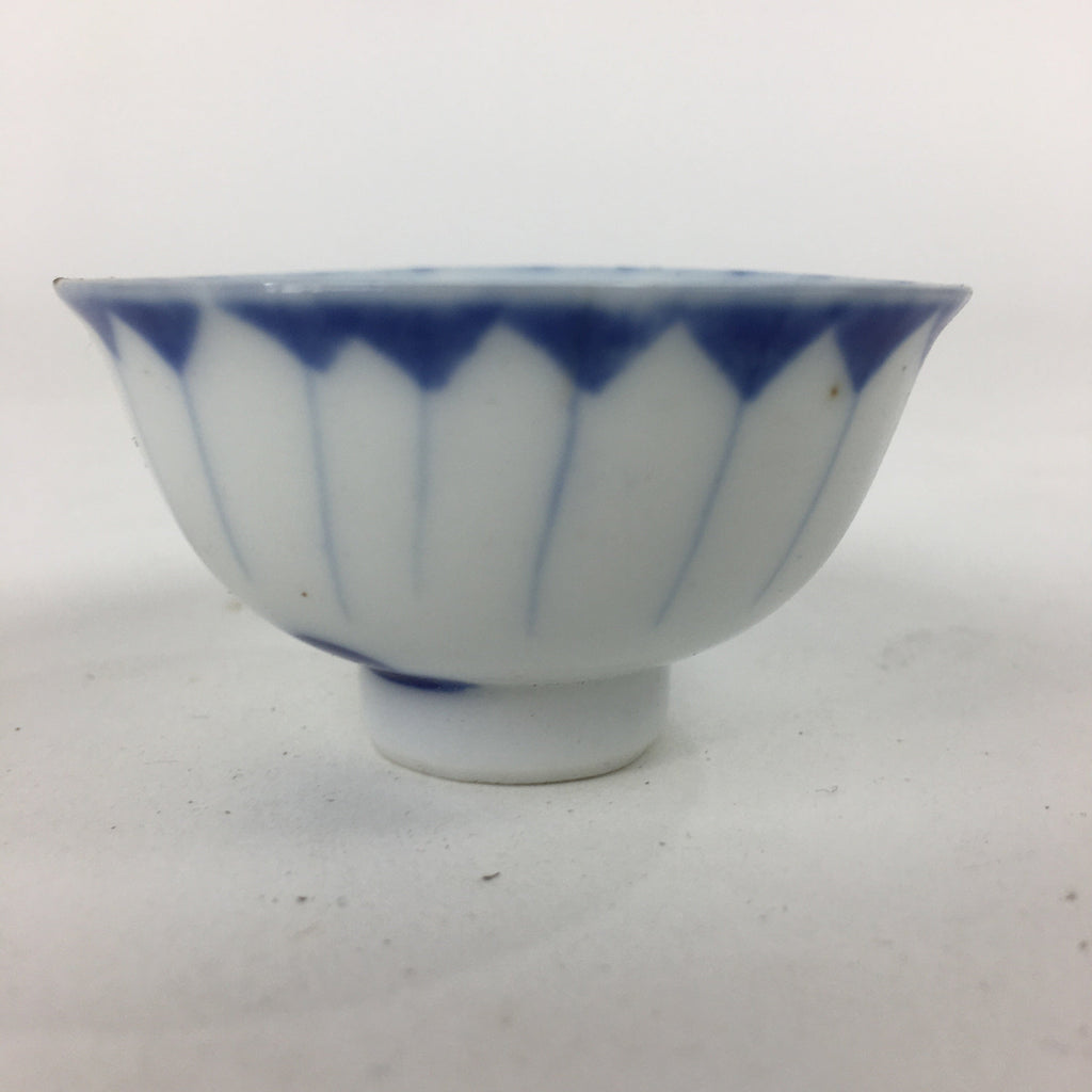 Japanese Porcelain Sake Cup Vtg Blue Sometsuke White Guinomi Ochoko G29