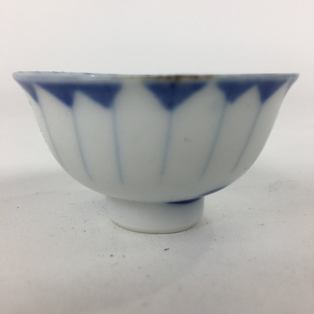 Japanese Porcelain Sake Cup Vtg Blue Sometsuke White Guinomi Ochoko G29