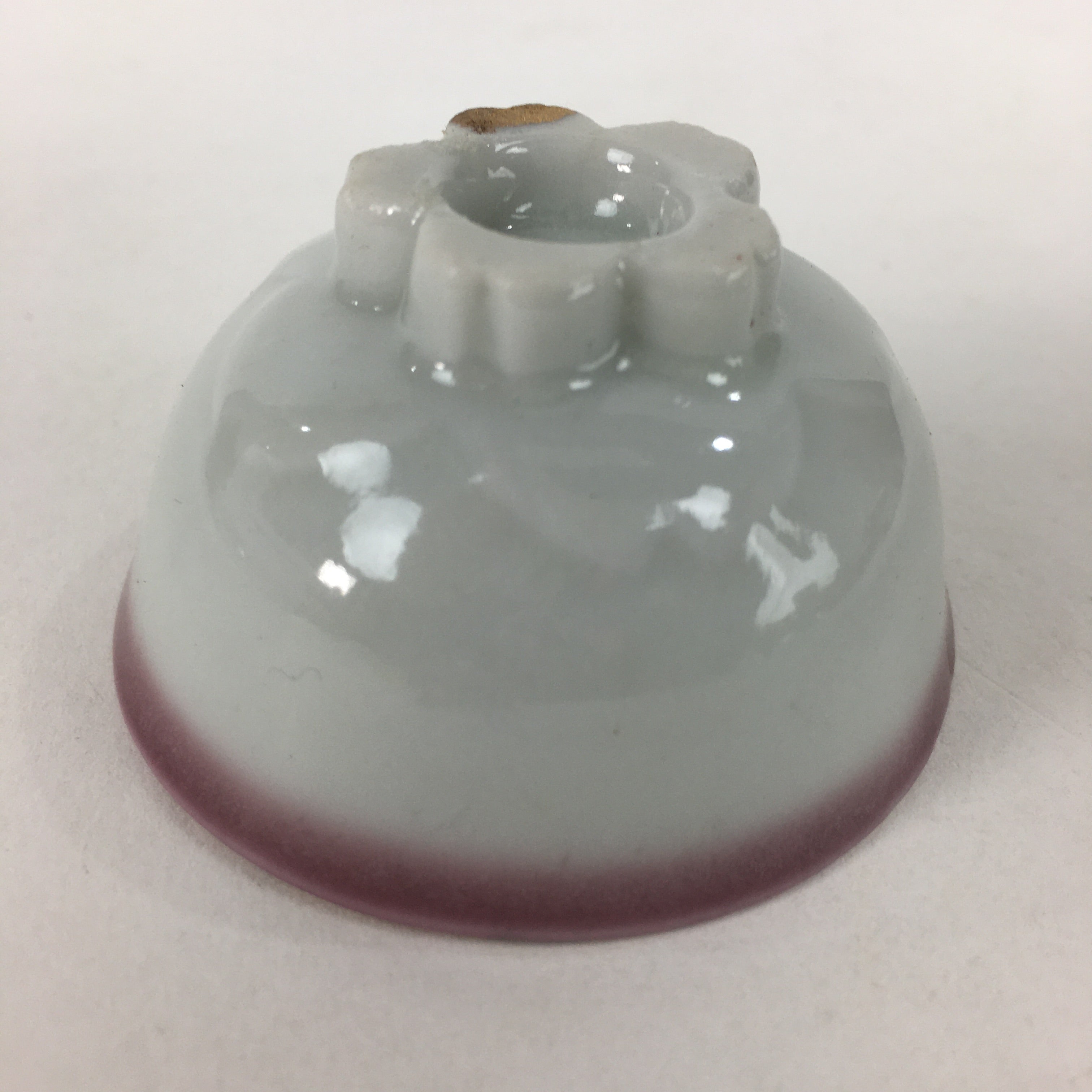 Japanese Porcelain Sake Cup Vtg Dharma White Flower Bottom Guinomi Ochoko G12
