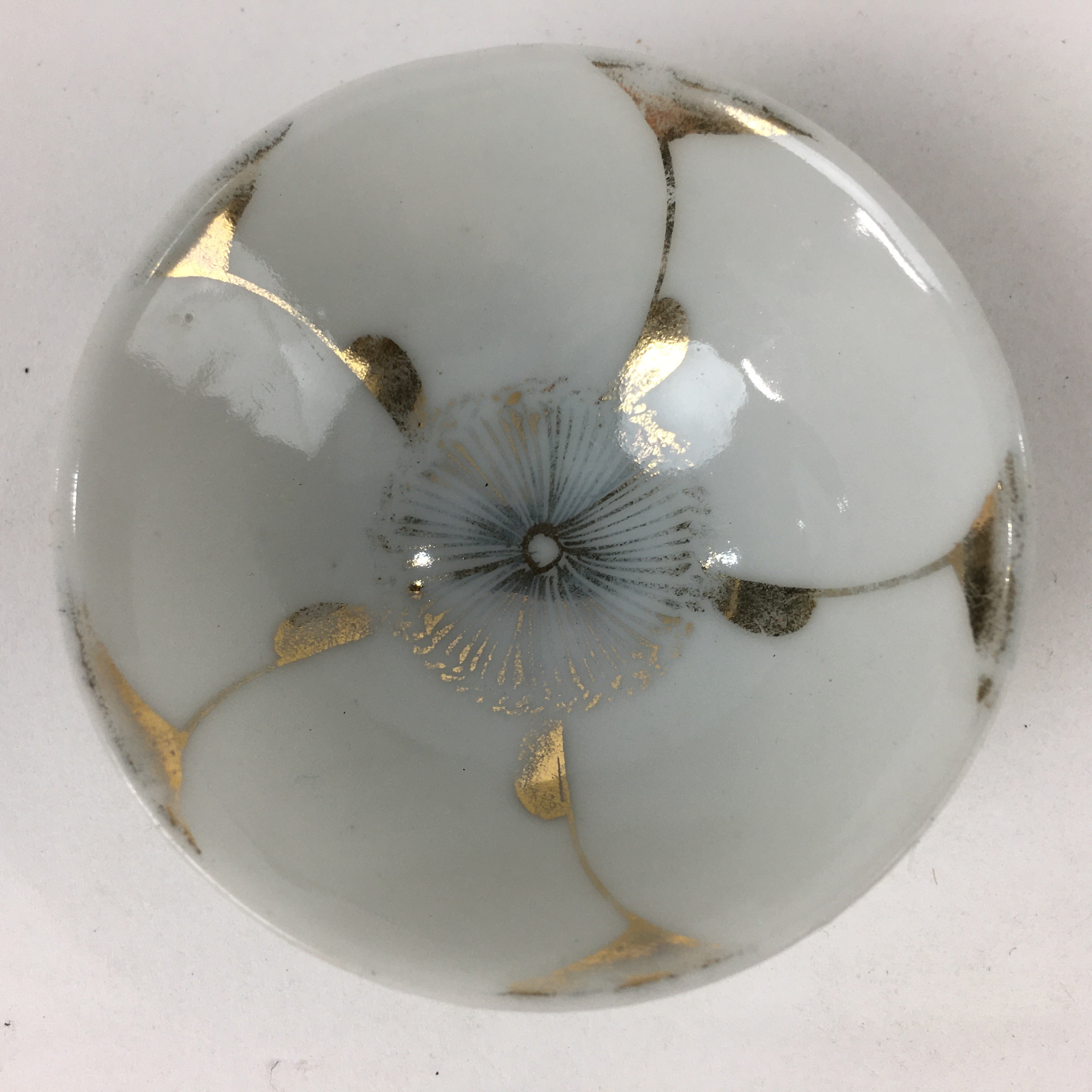 Japanese Porcelain Sake Cup Vtg Golden Chrysanthemum Sakazuki Ochoko G20