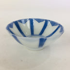 Japanese Porcelain Sake Cup Vtg Guinomi Ochoko Blue White Flower Design GU962