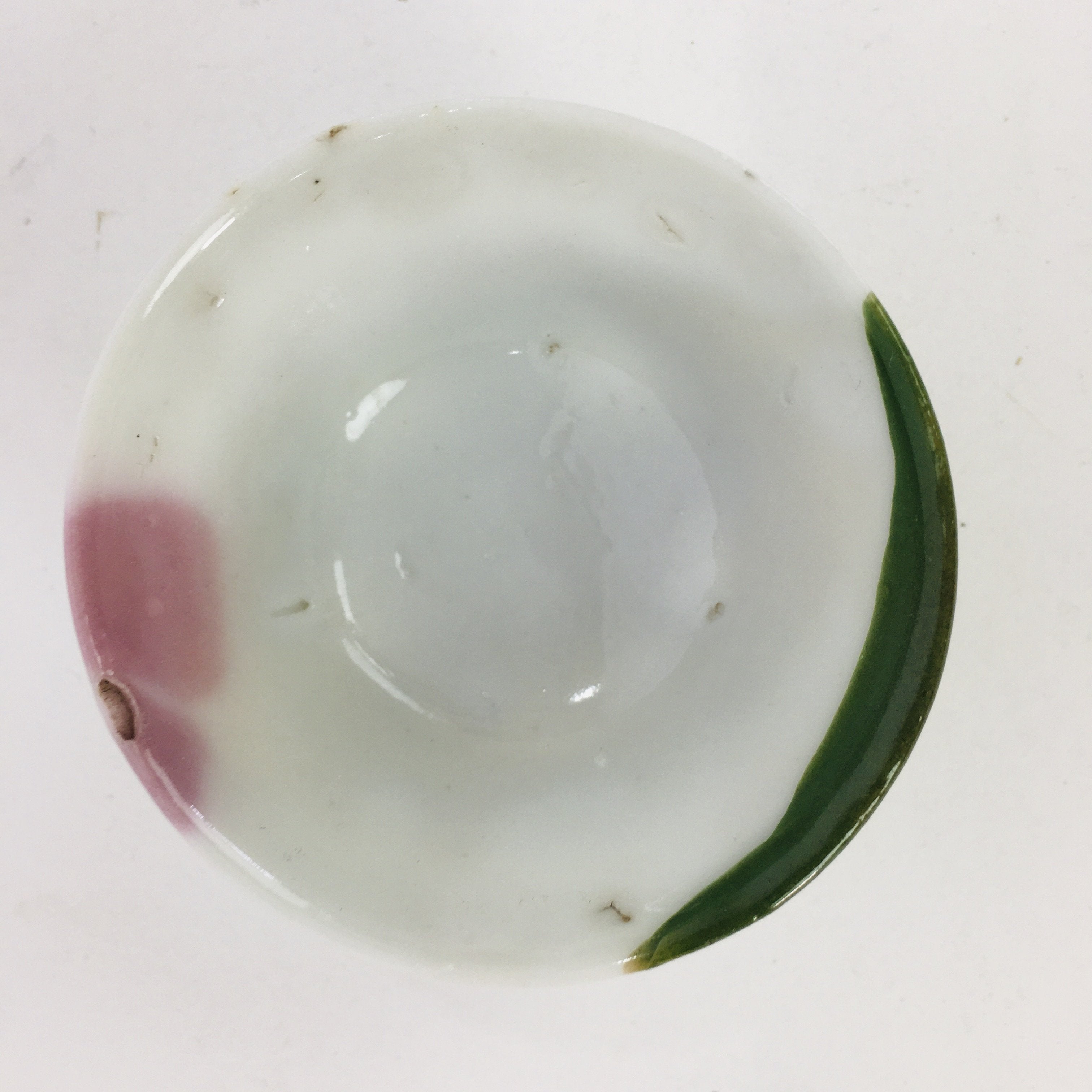 Japanese Porcelain Sake Cup Vtg Guinomi Ochoko Flower Shape Bottom Design GU965
